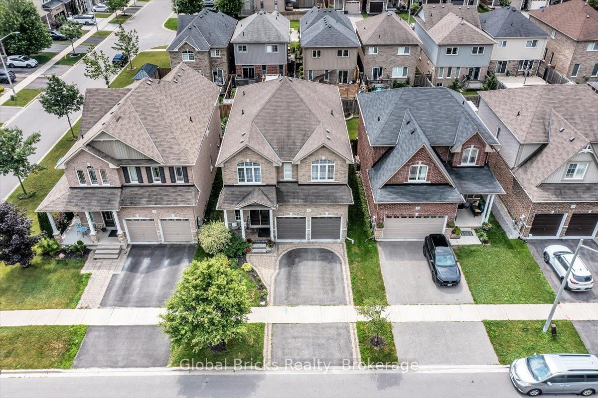 47 Holyrod Drive