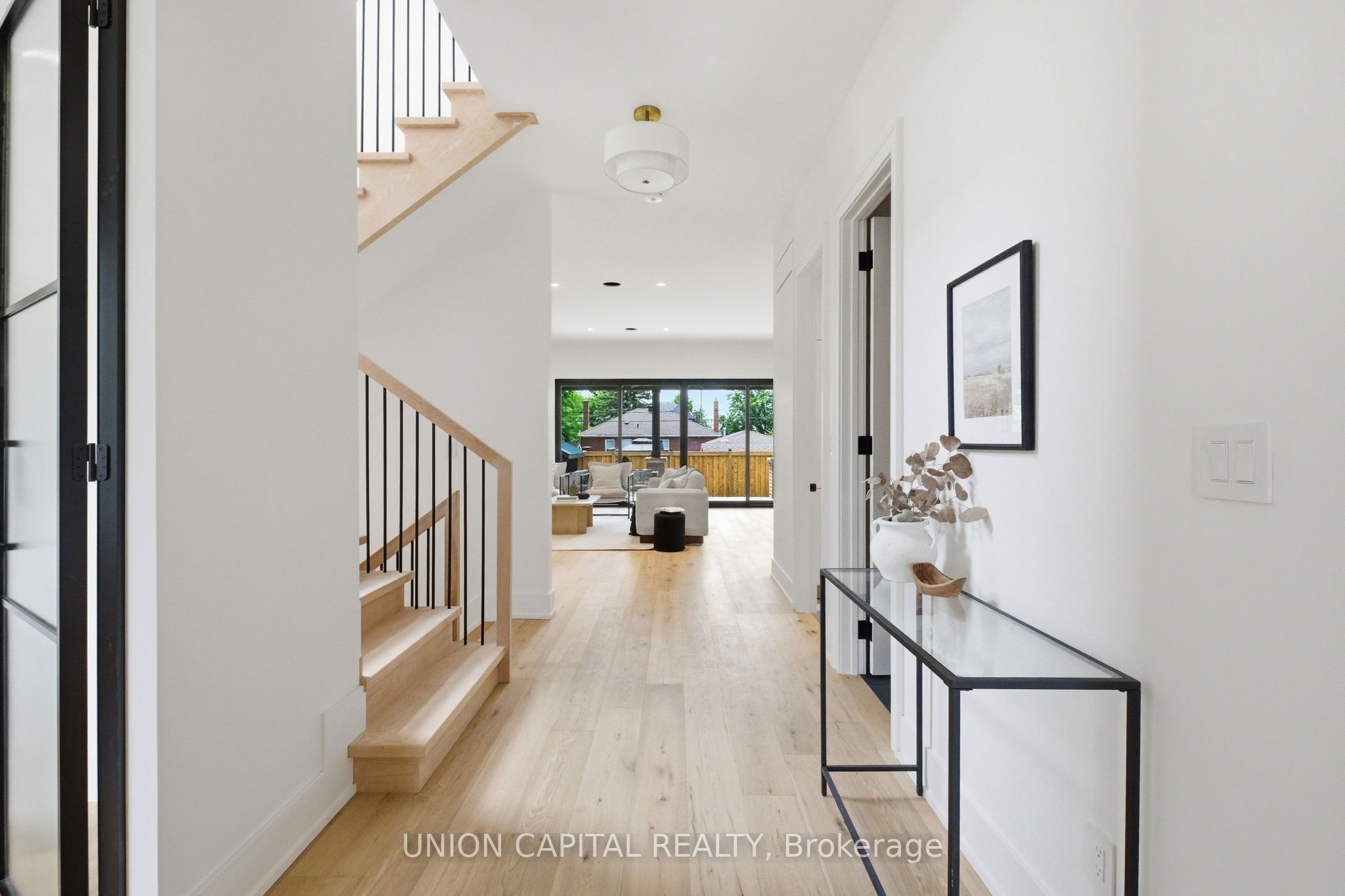 106 Hawthorn Avenue
