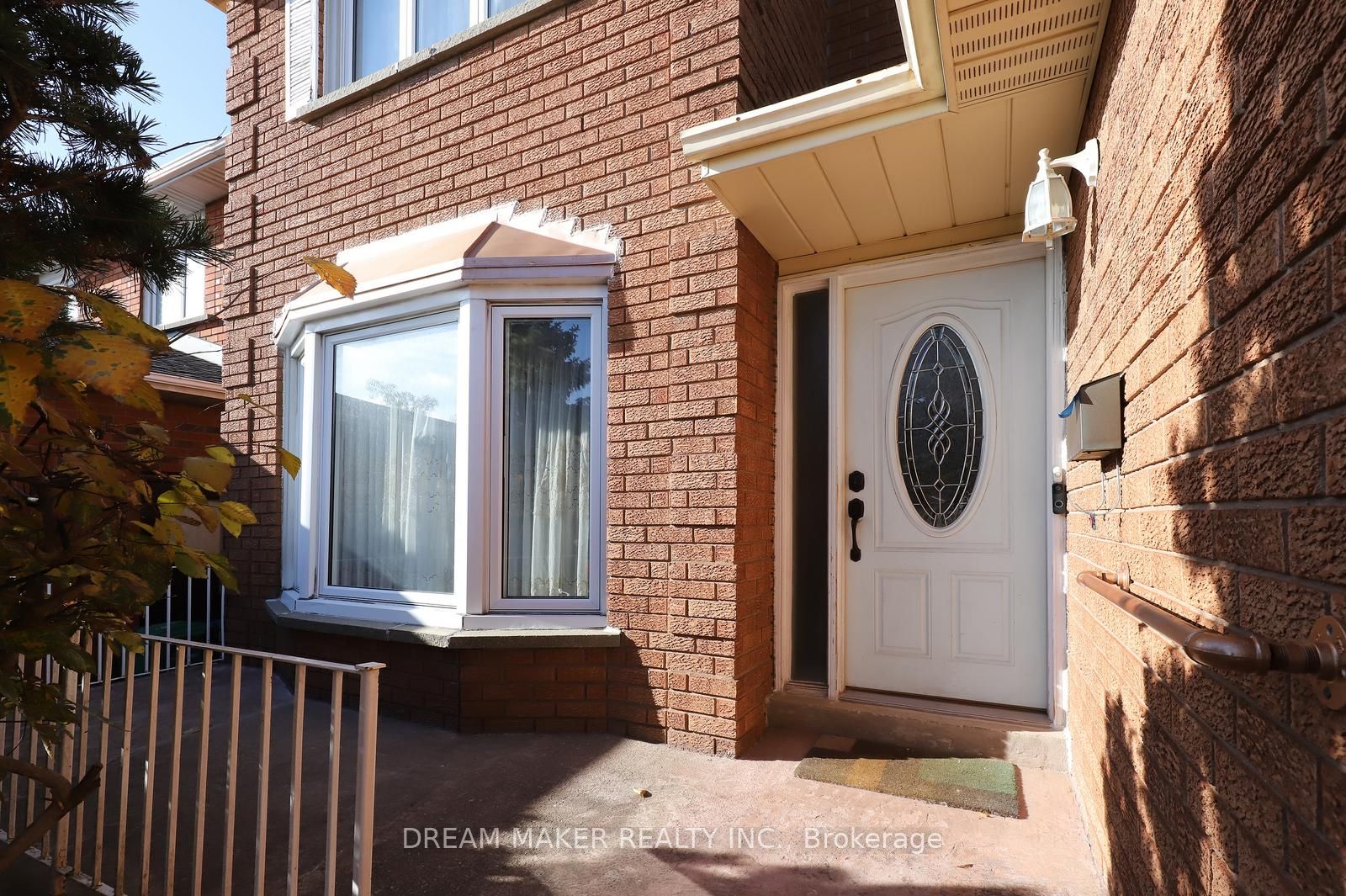 4272 Wakefield Crescent
