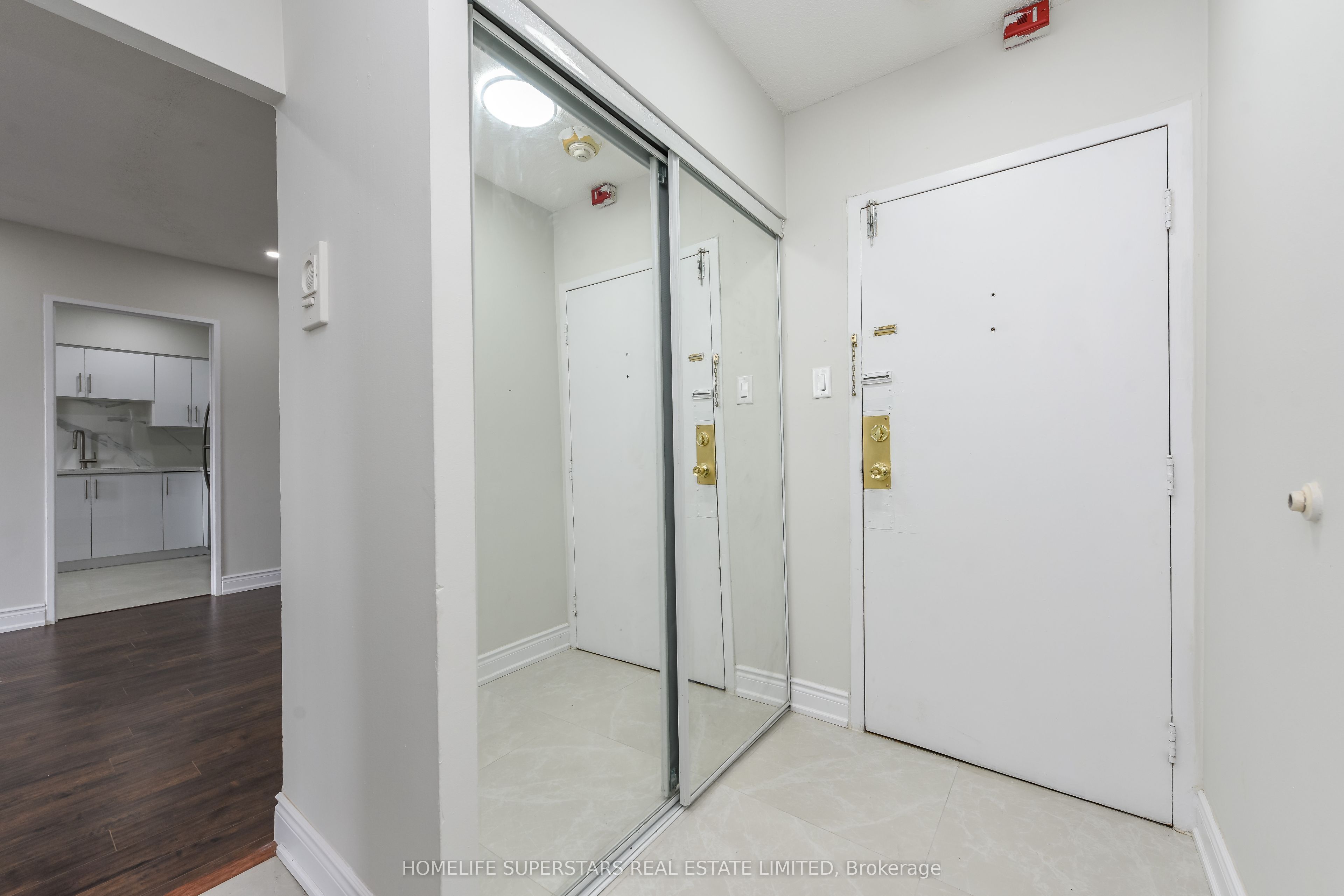 3533 Derry Road E 511