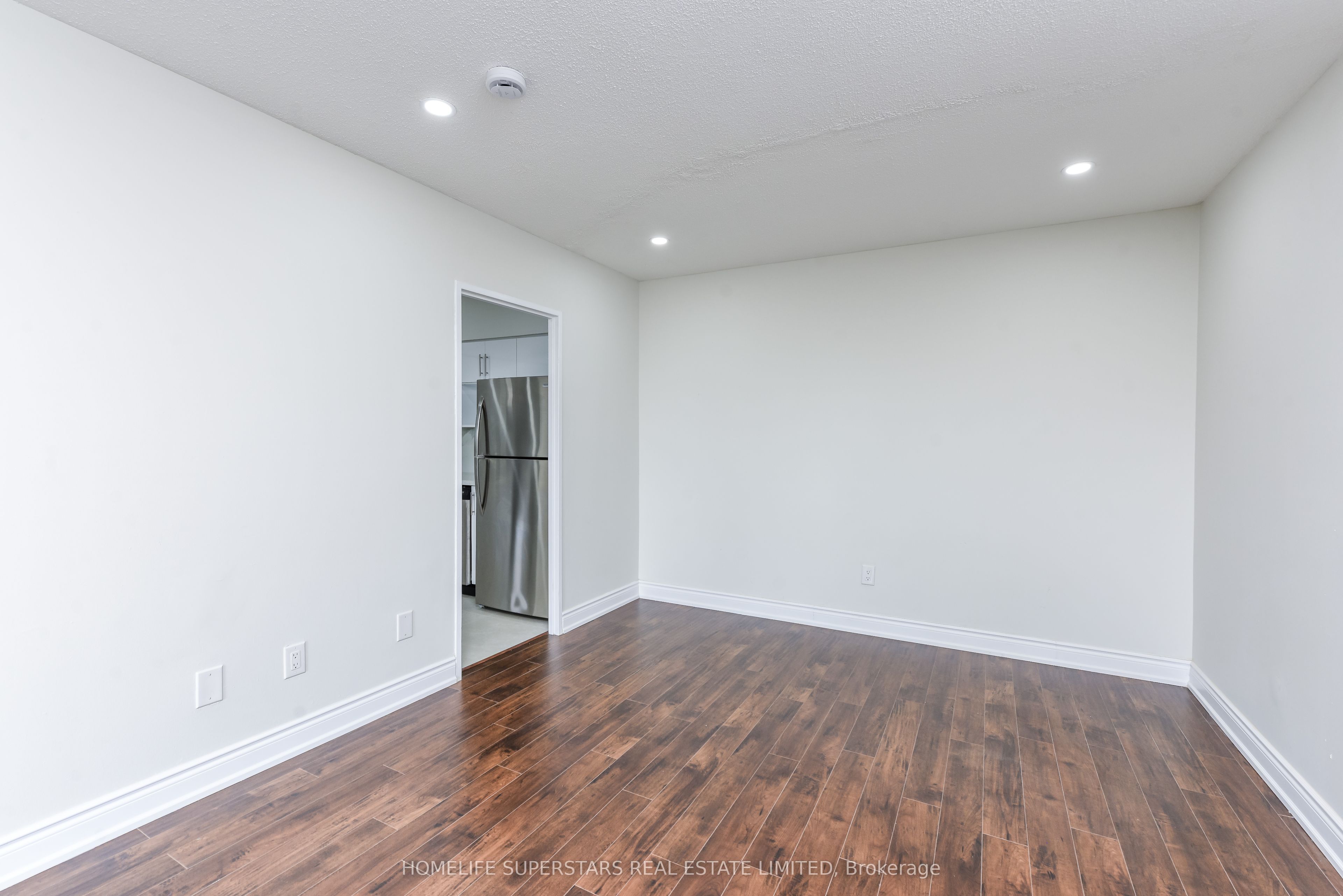 3533 Derry Road E 511