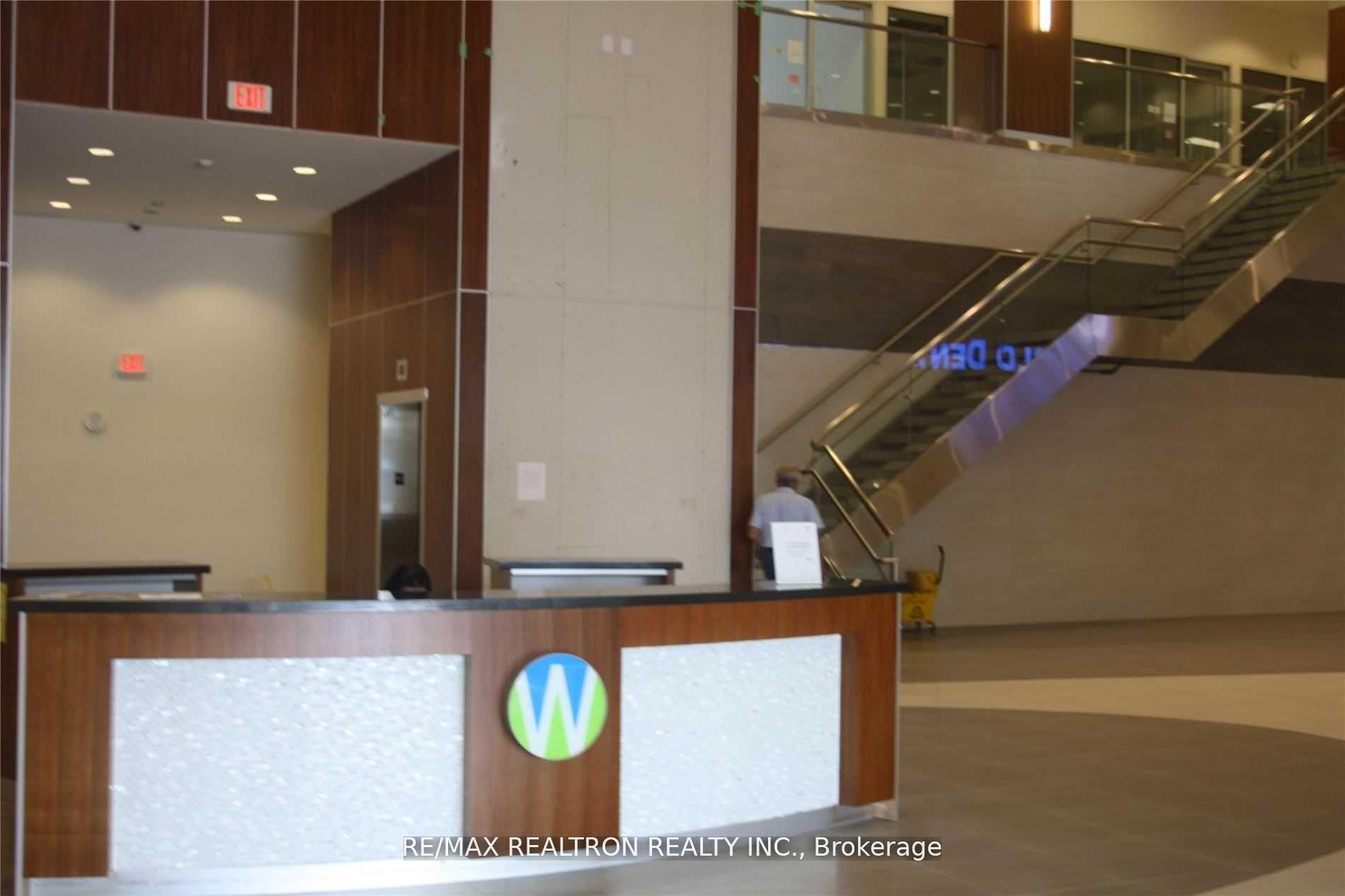 7163 Yonge Street 256