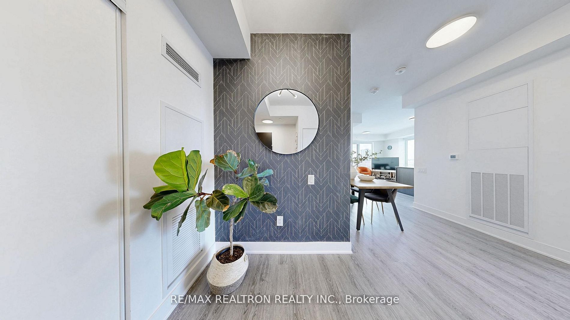 185 Deerfield Road 909