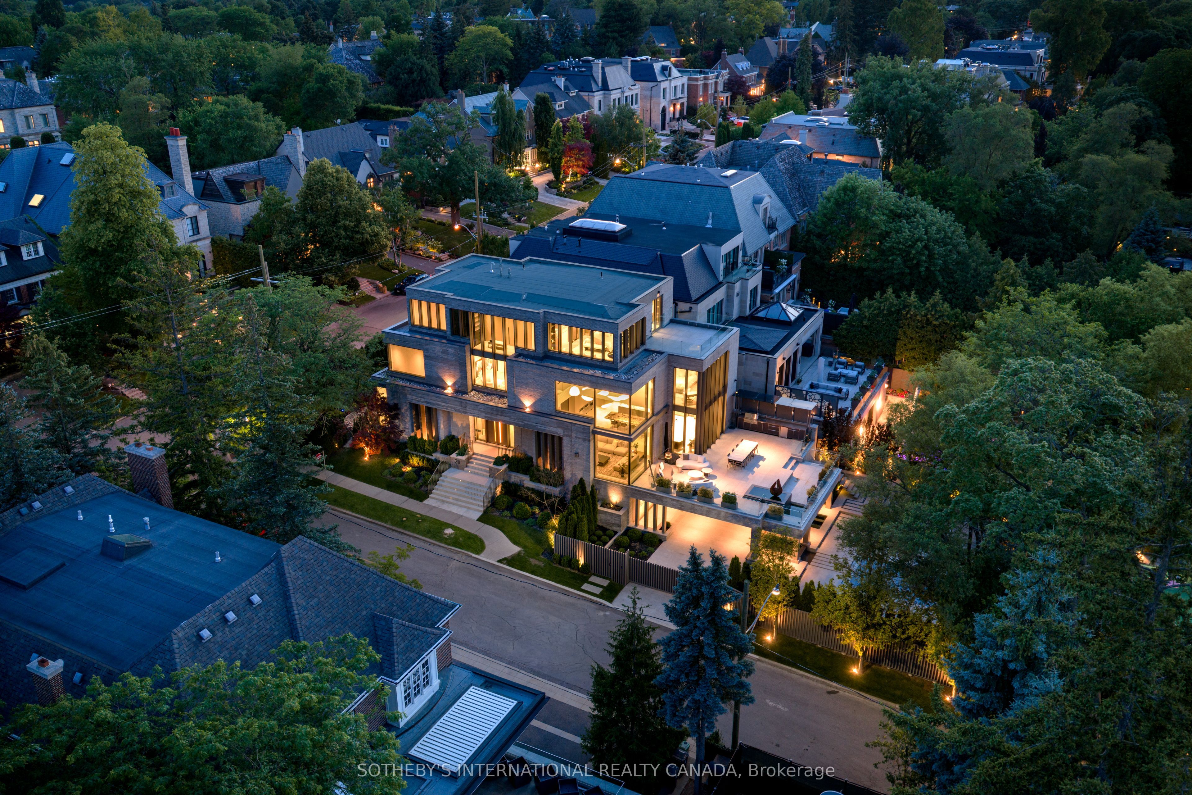 211 Dunvegan Road
