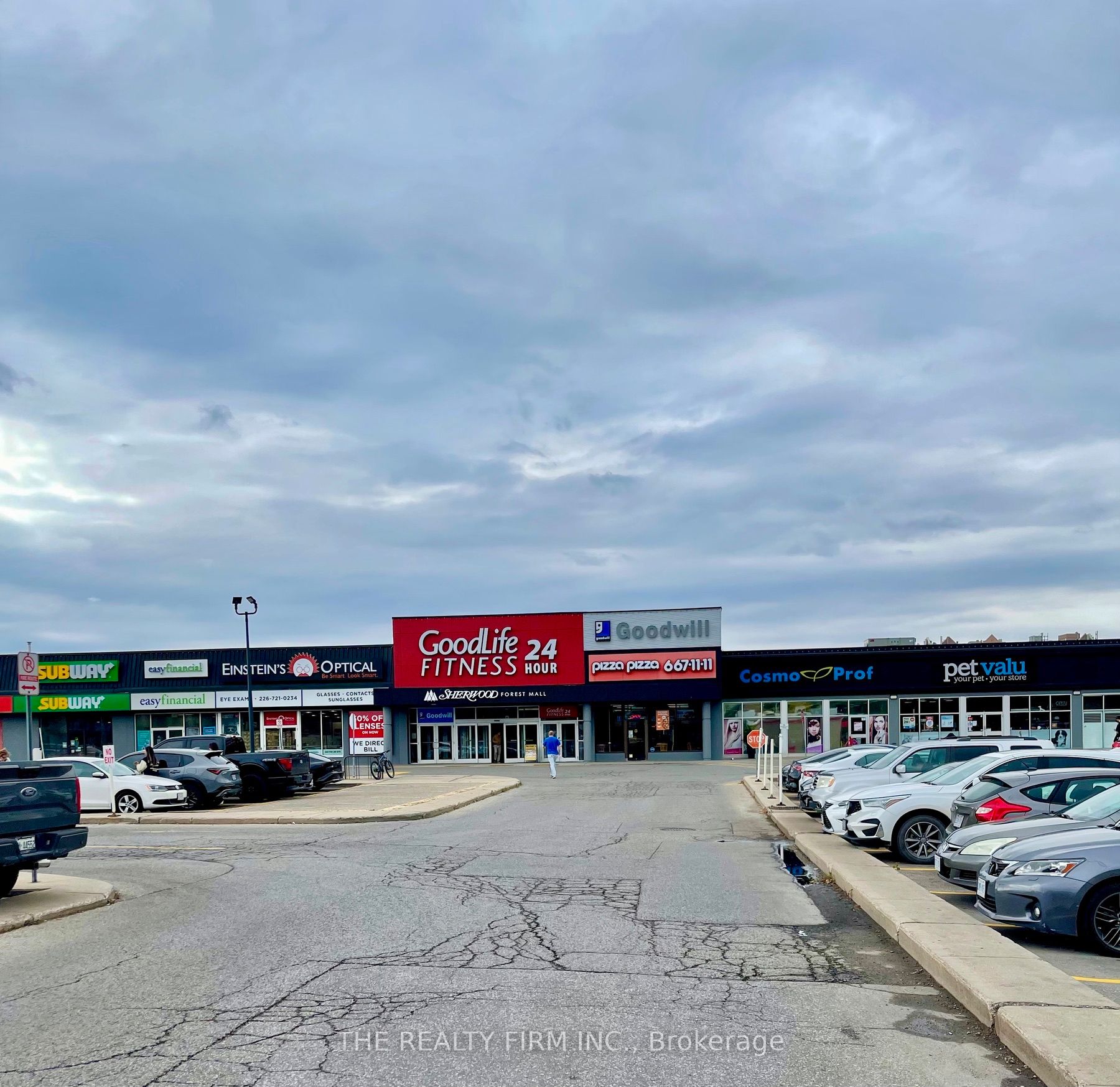 1225 Wonderland Road N 19