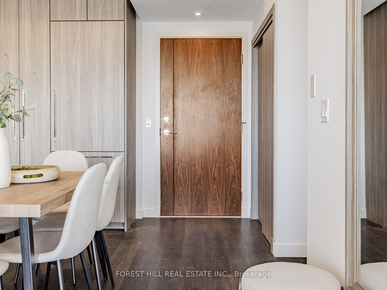 27 Mcmahon Drive 2706