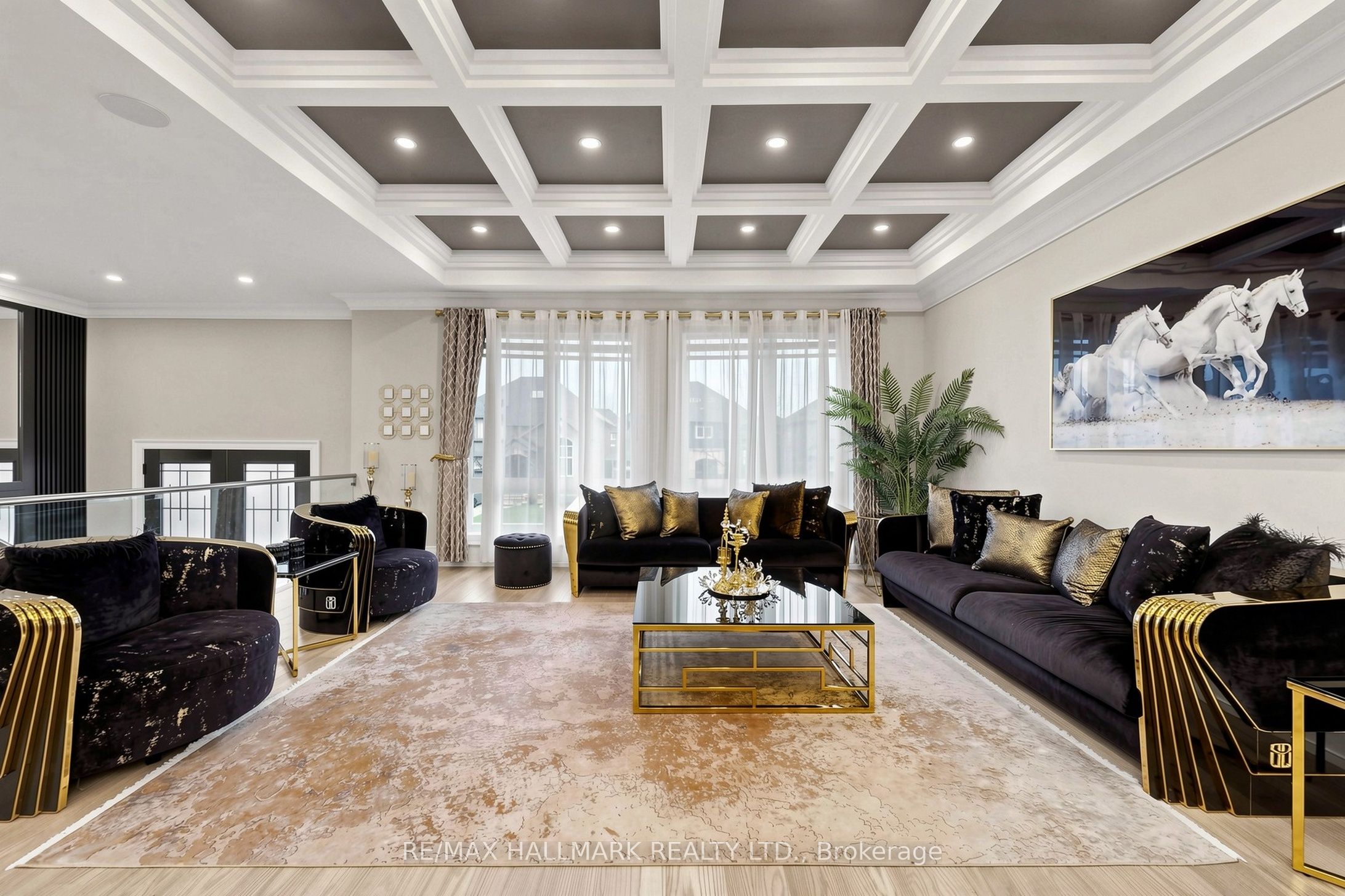 901 Wingarden Crescent