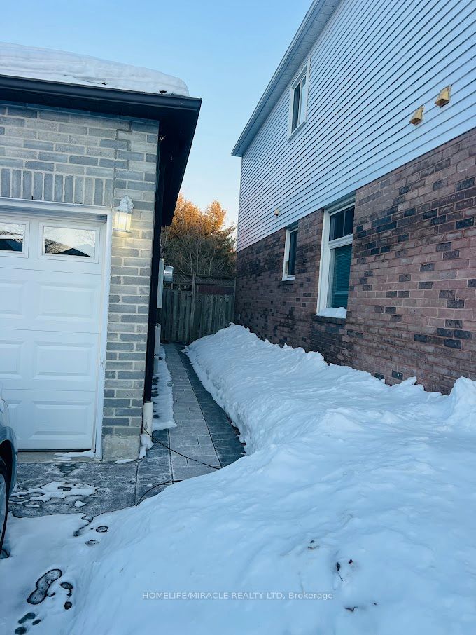 68 Maberley Crescent