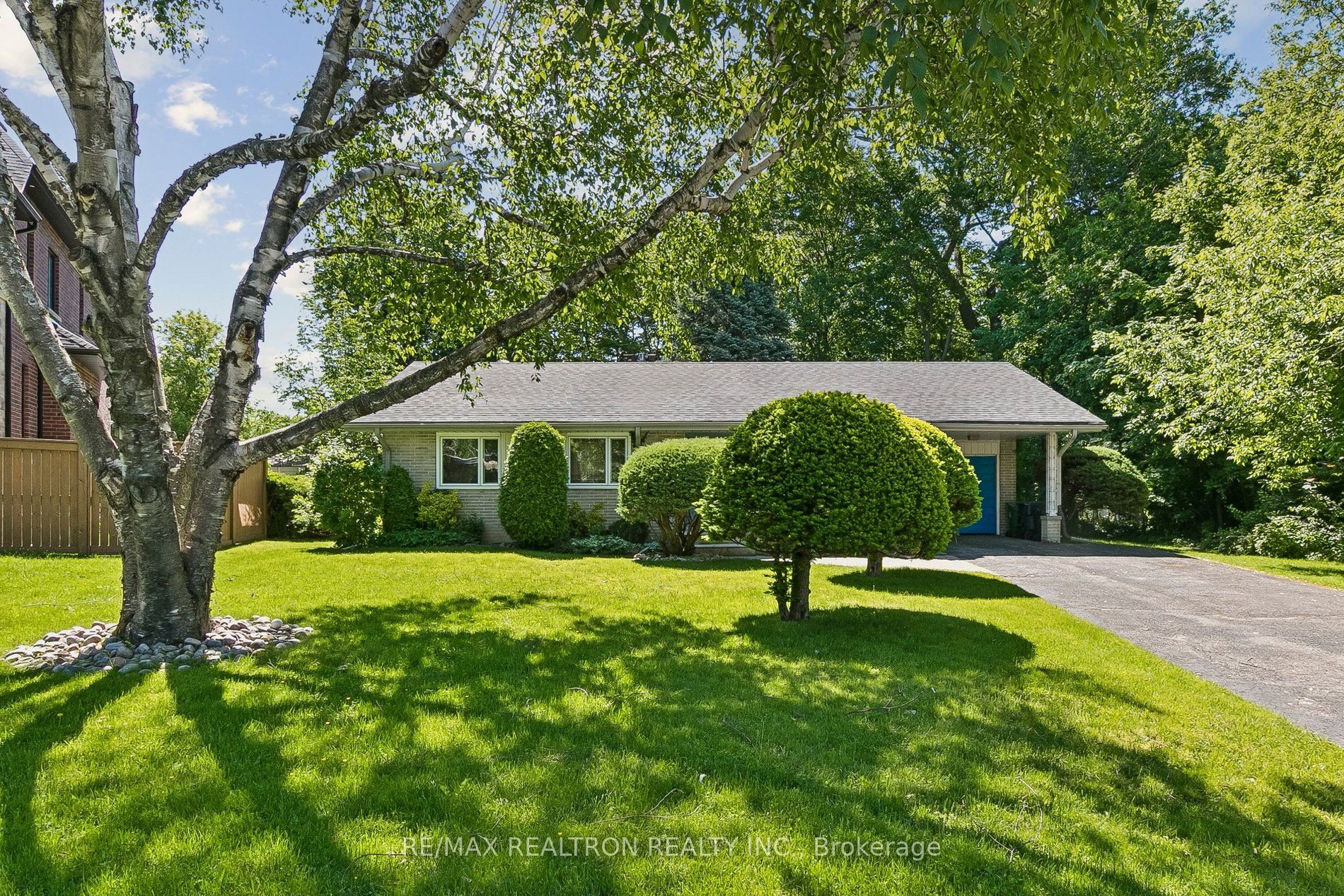 25 Groveland Crescent