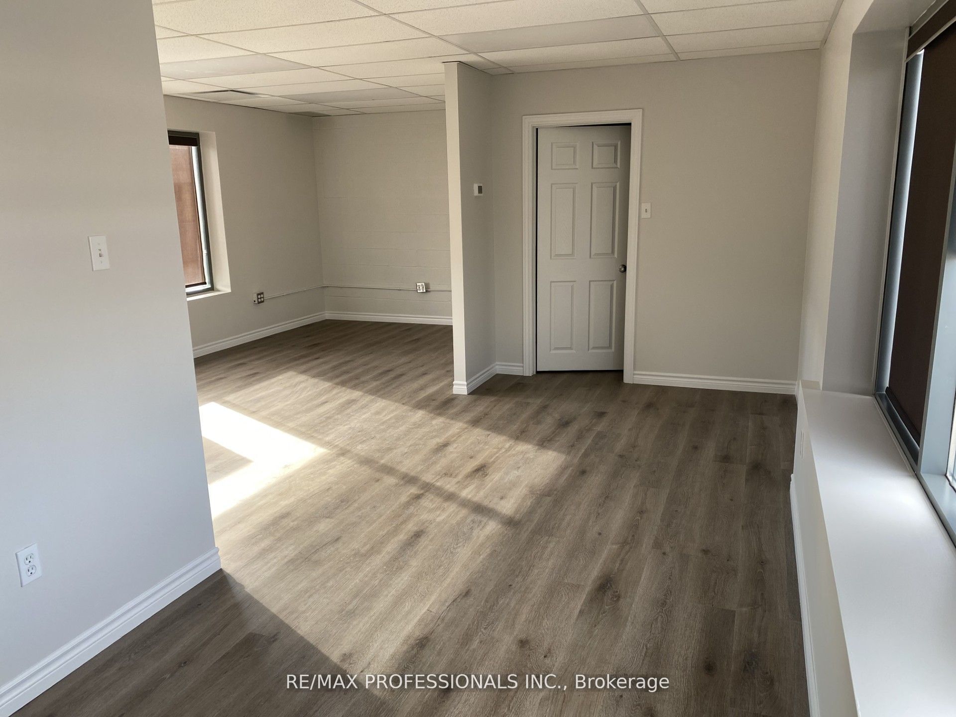 300 New Toronto Street 34