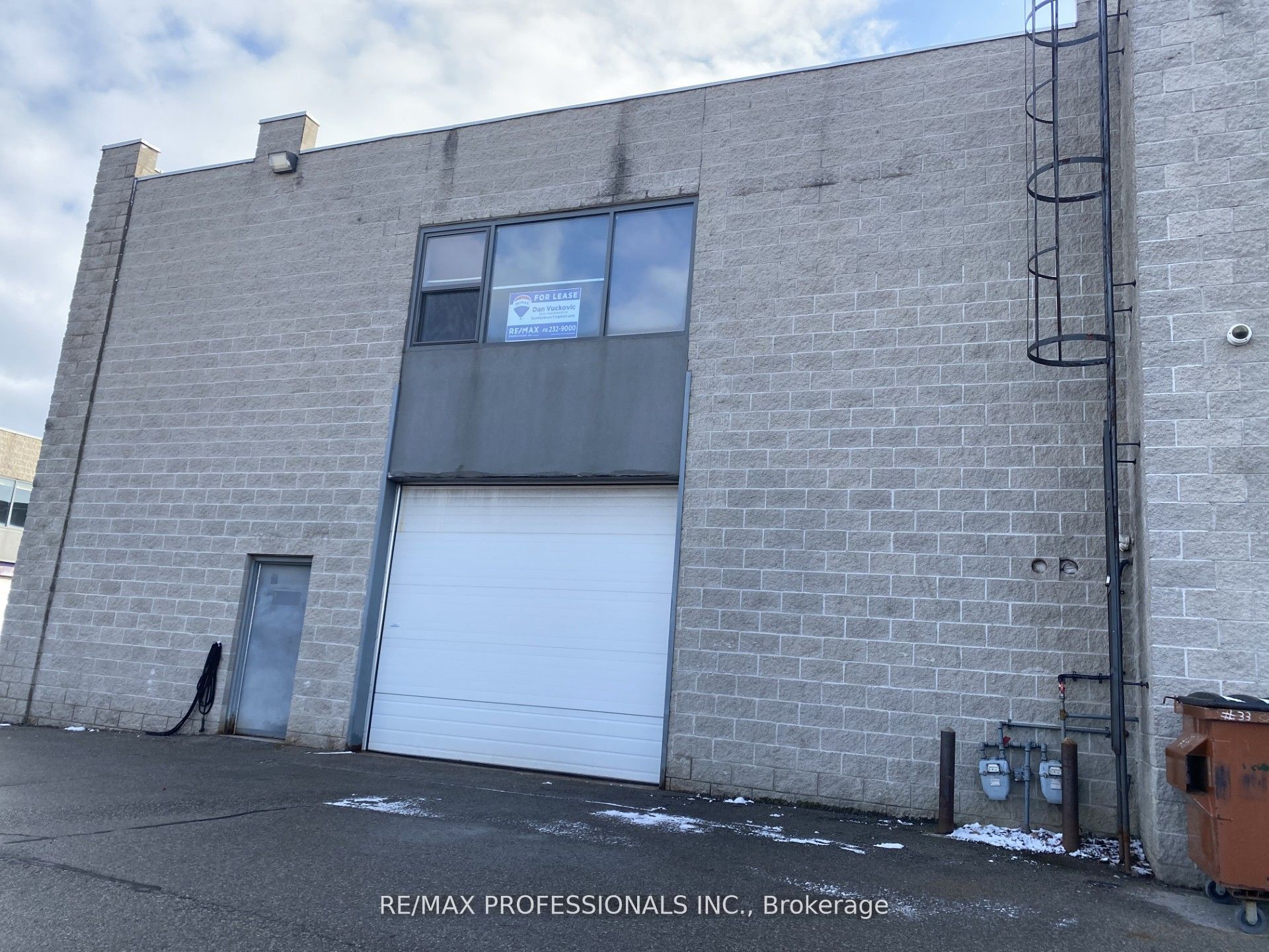 300 New Toronto Street 34