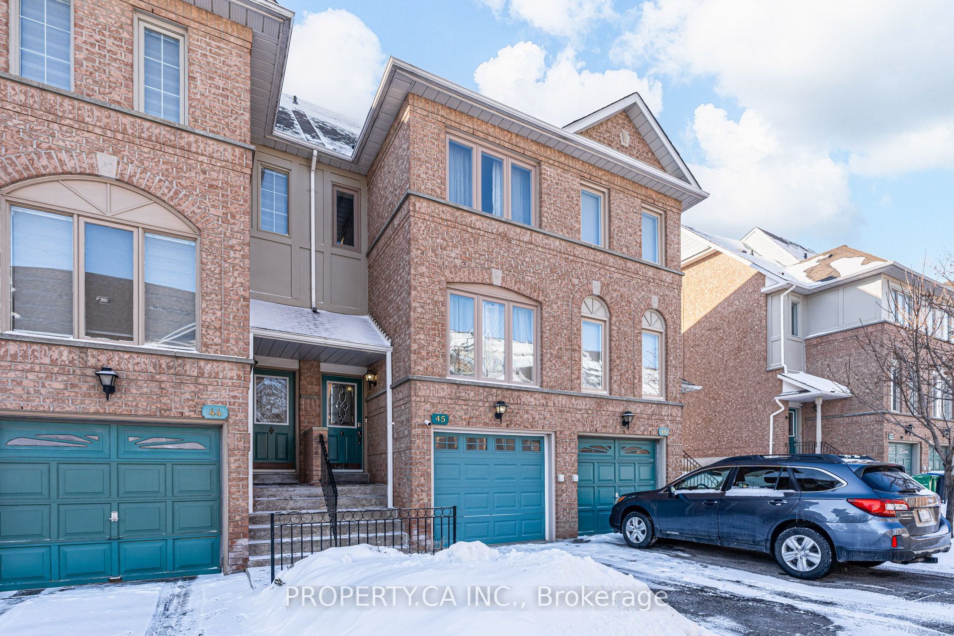1050 Bristol Road W 45