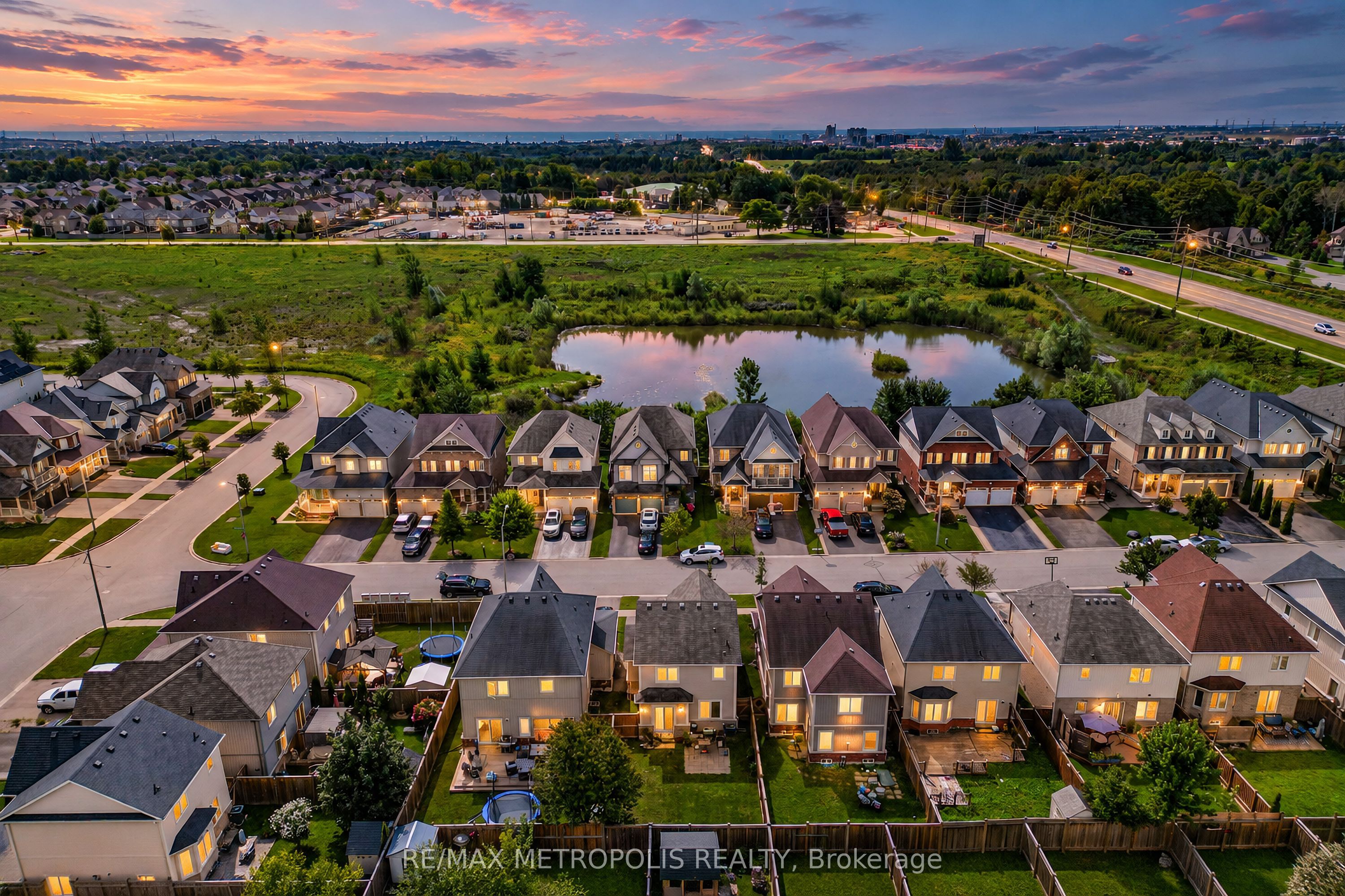 14 Richard Davies Crescent