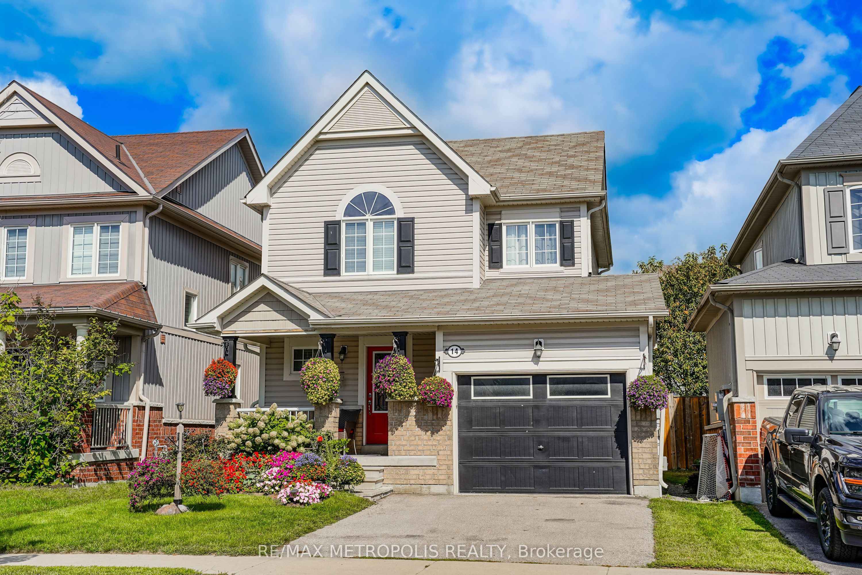 14 Richard Davies Crescent