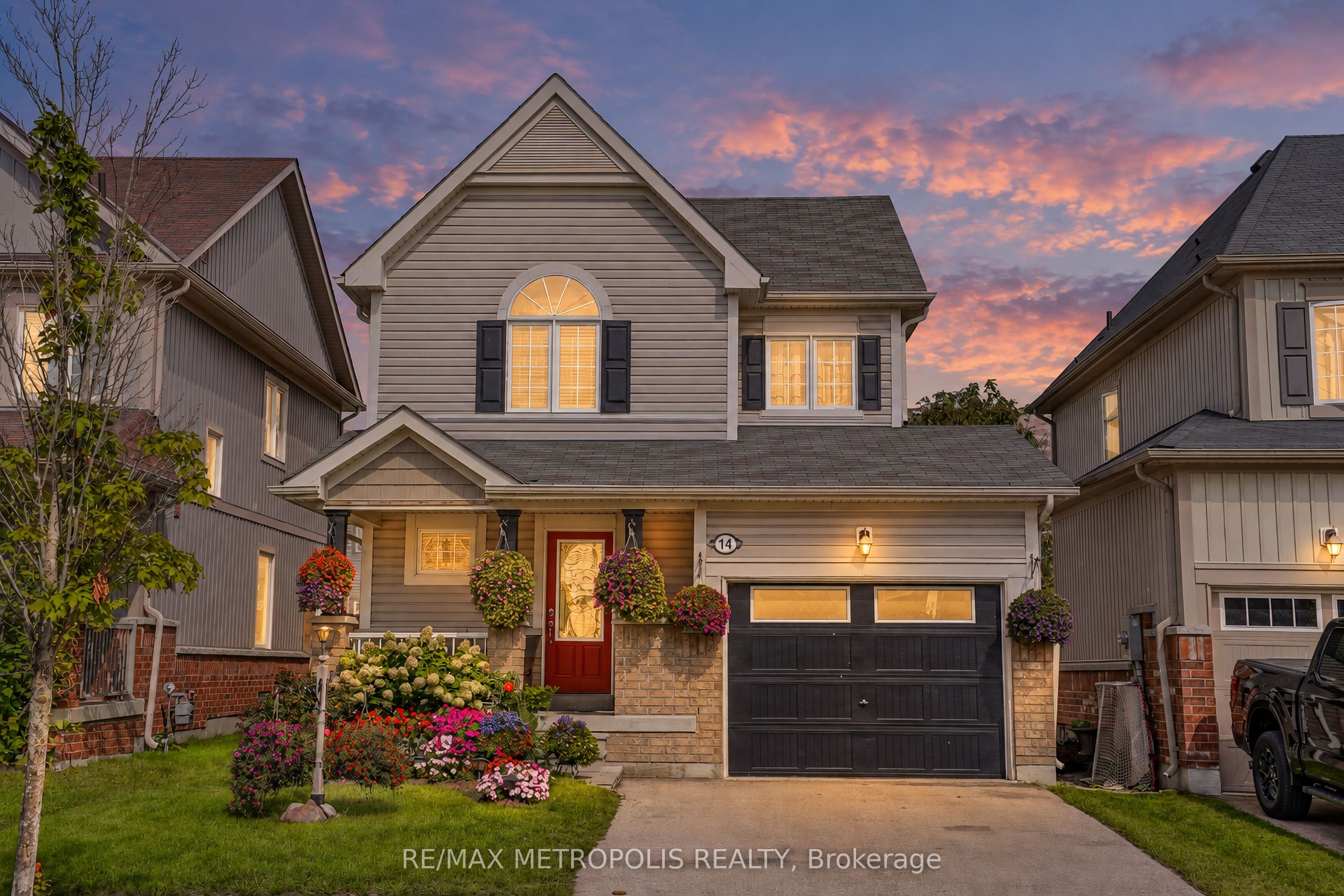 14 Richard Davies Crescent