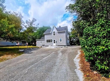 717 King Street W Kingston ON K7M 2G3