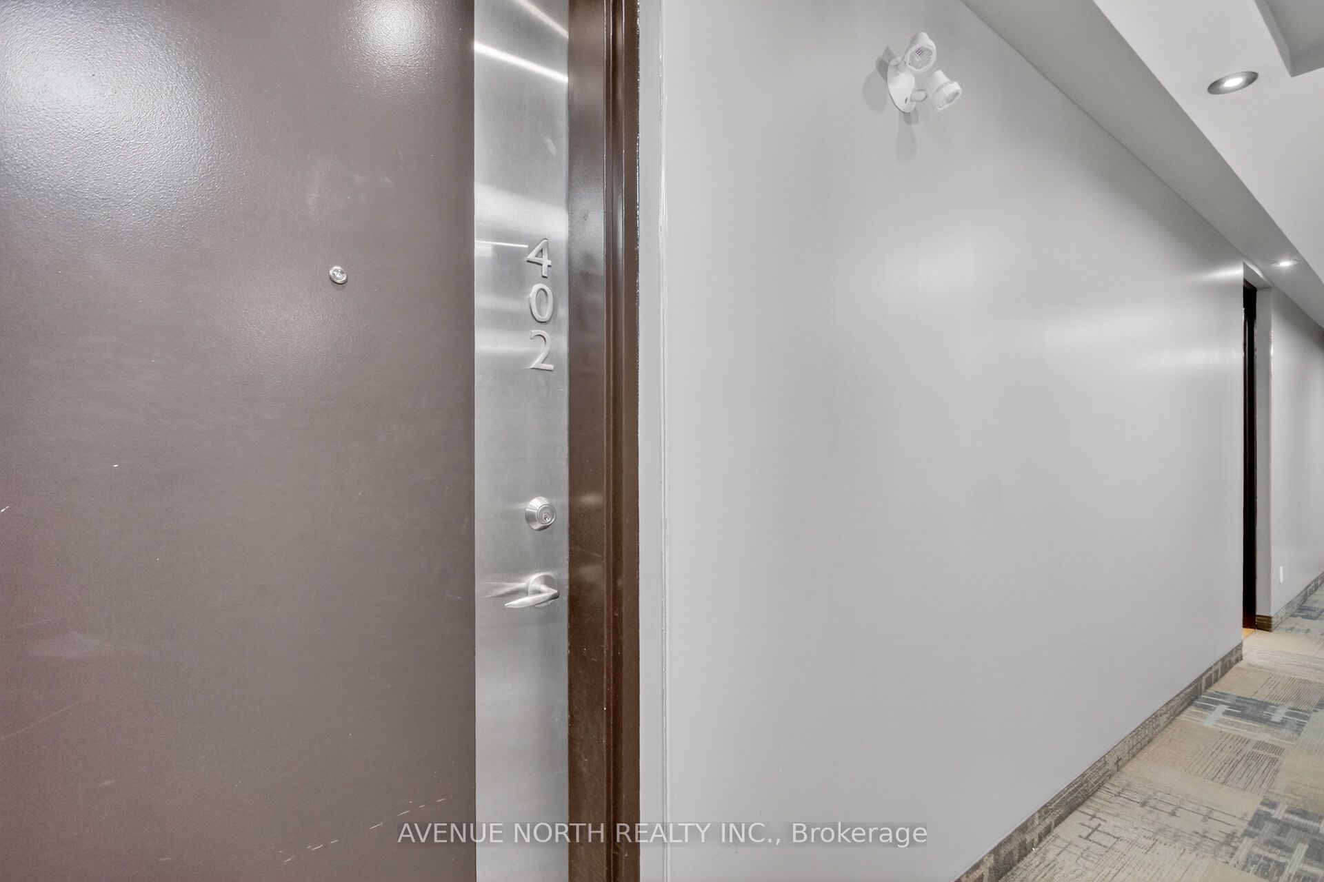 323 Winona Avenue 402