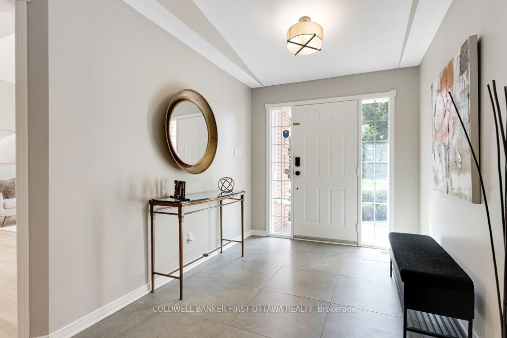 5525 PETTAPIECE Crescent