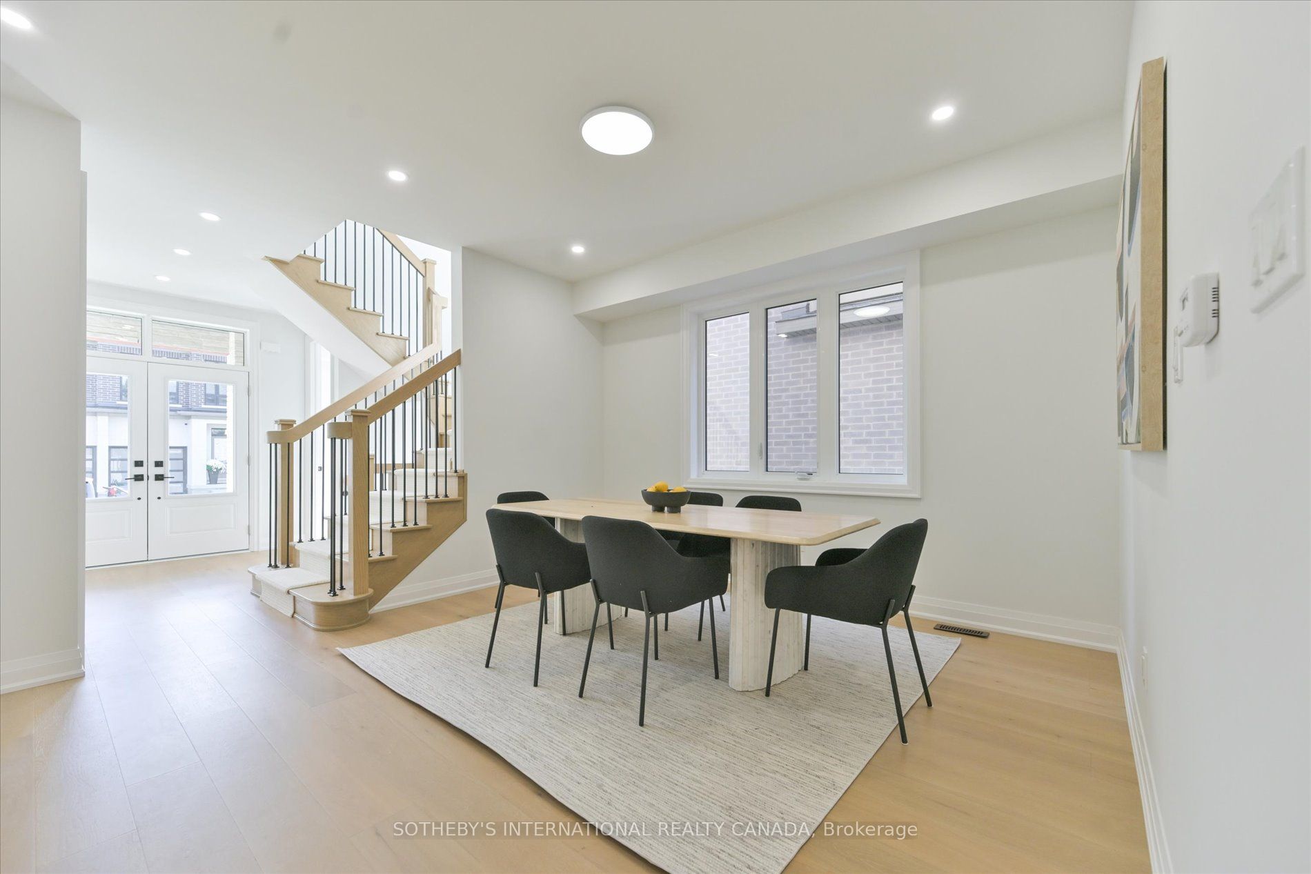 518 Markay Common