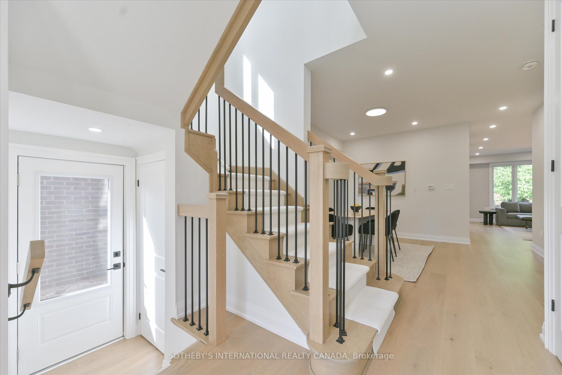 518 Markay Common
