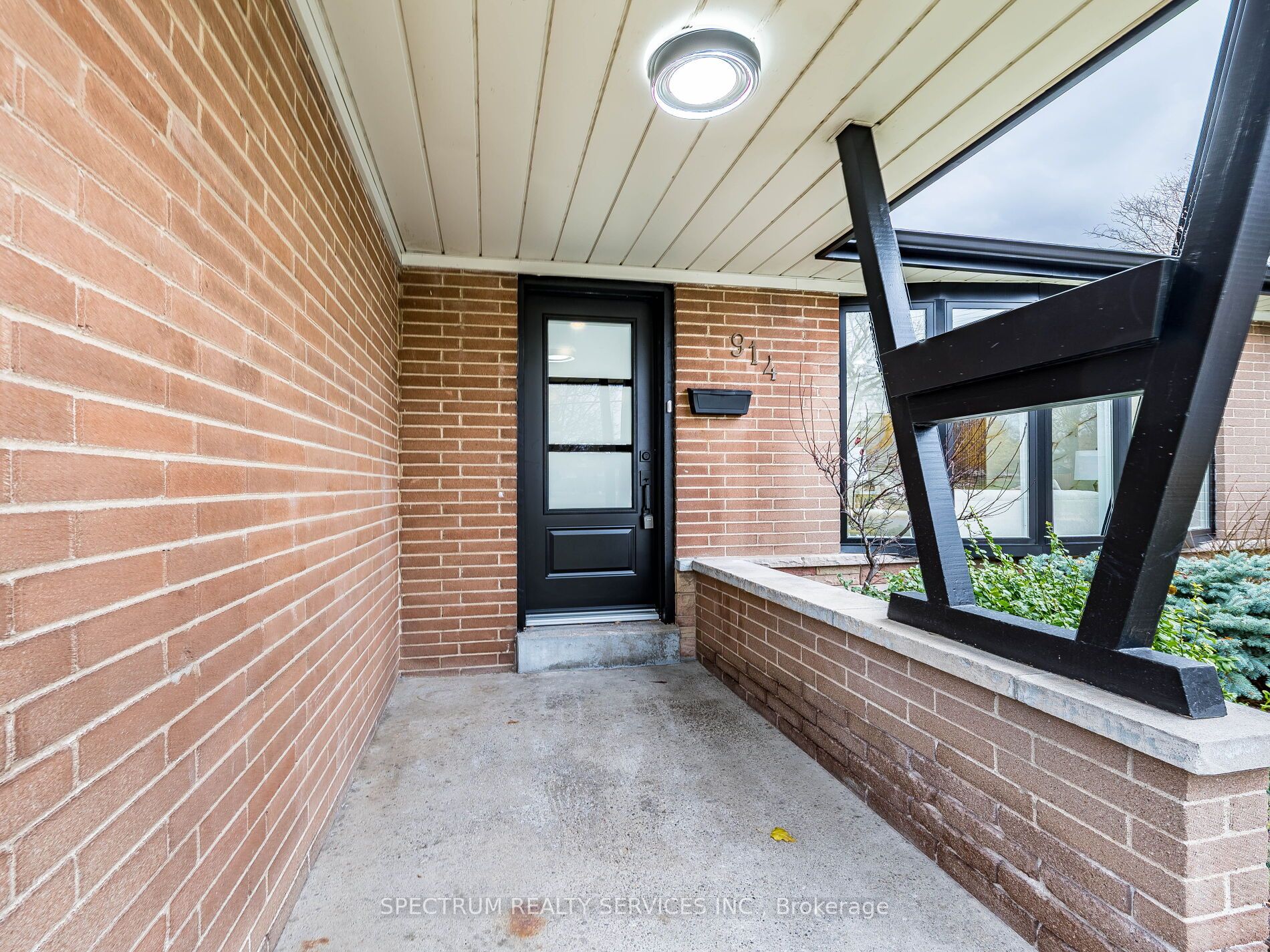 914 Francis Road