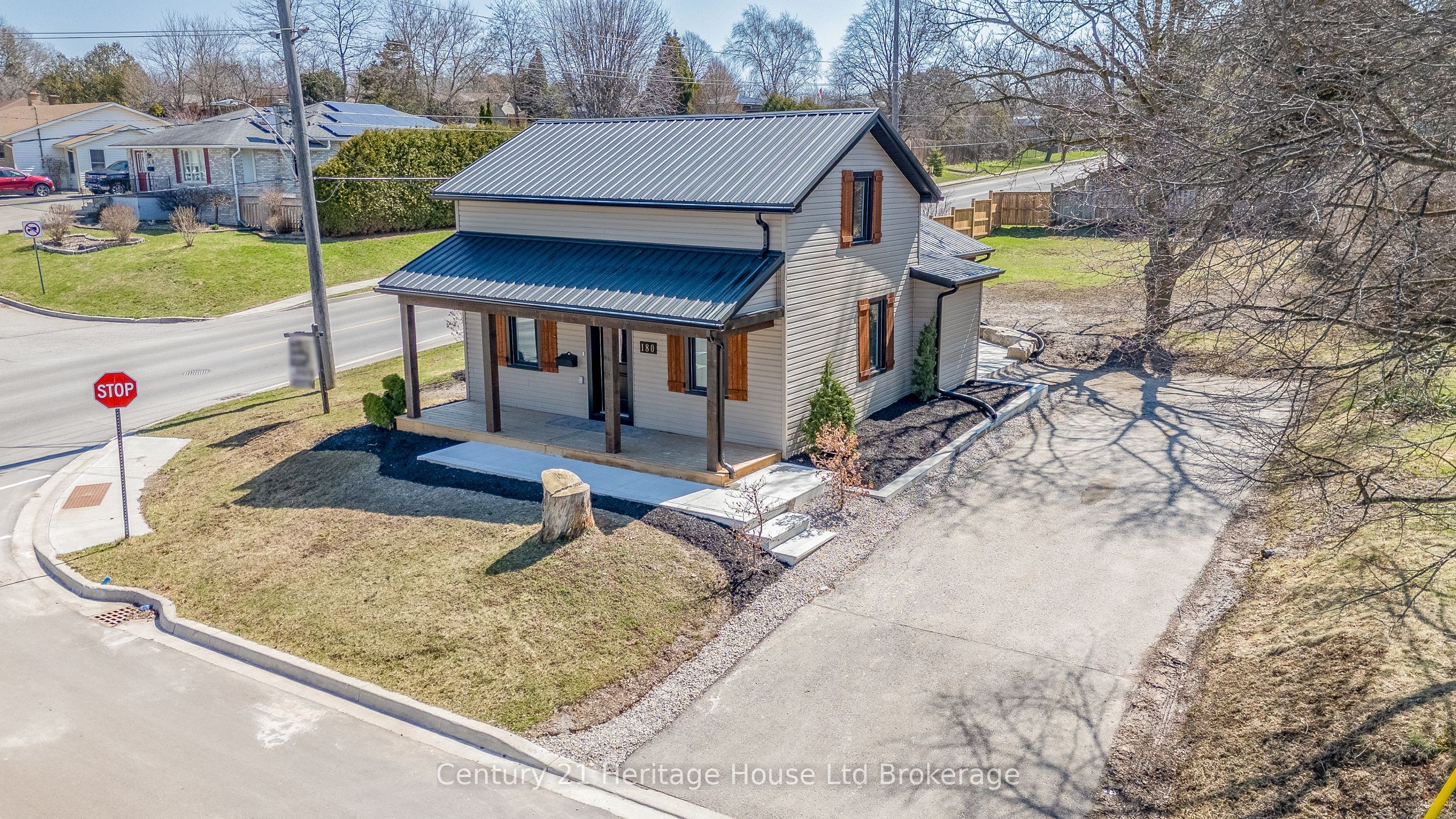 180 Cherry Street W