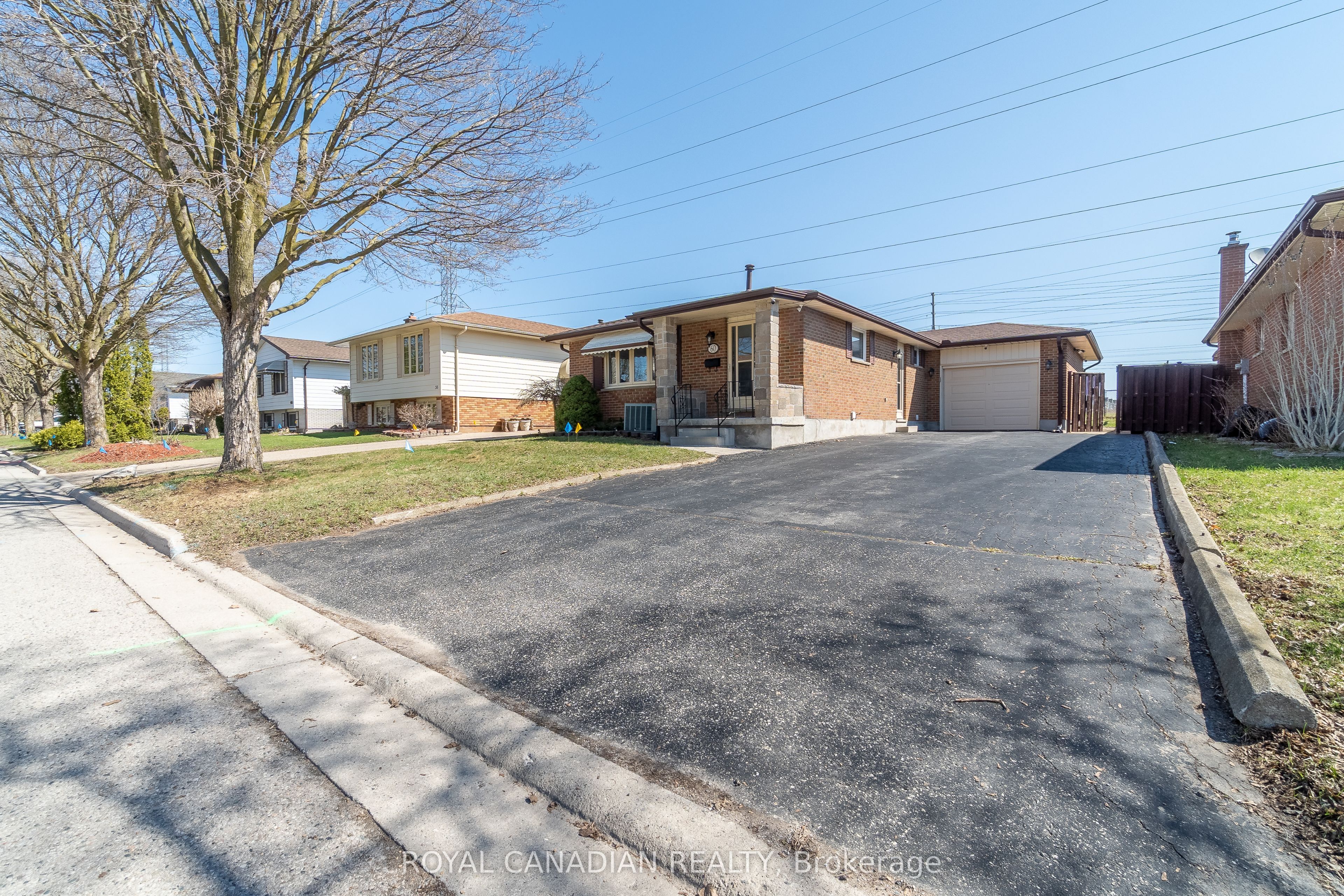 60 Lysanda Avenue