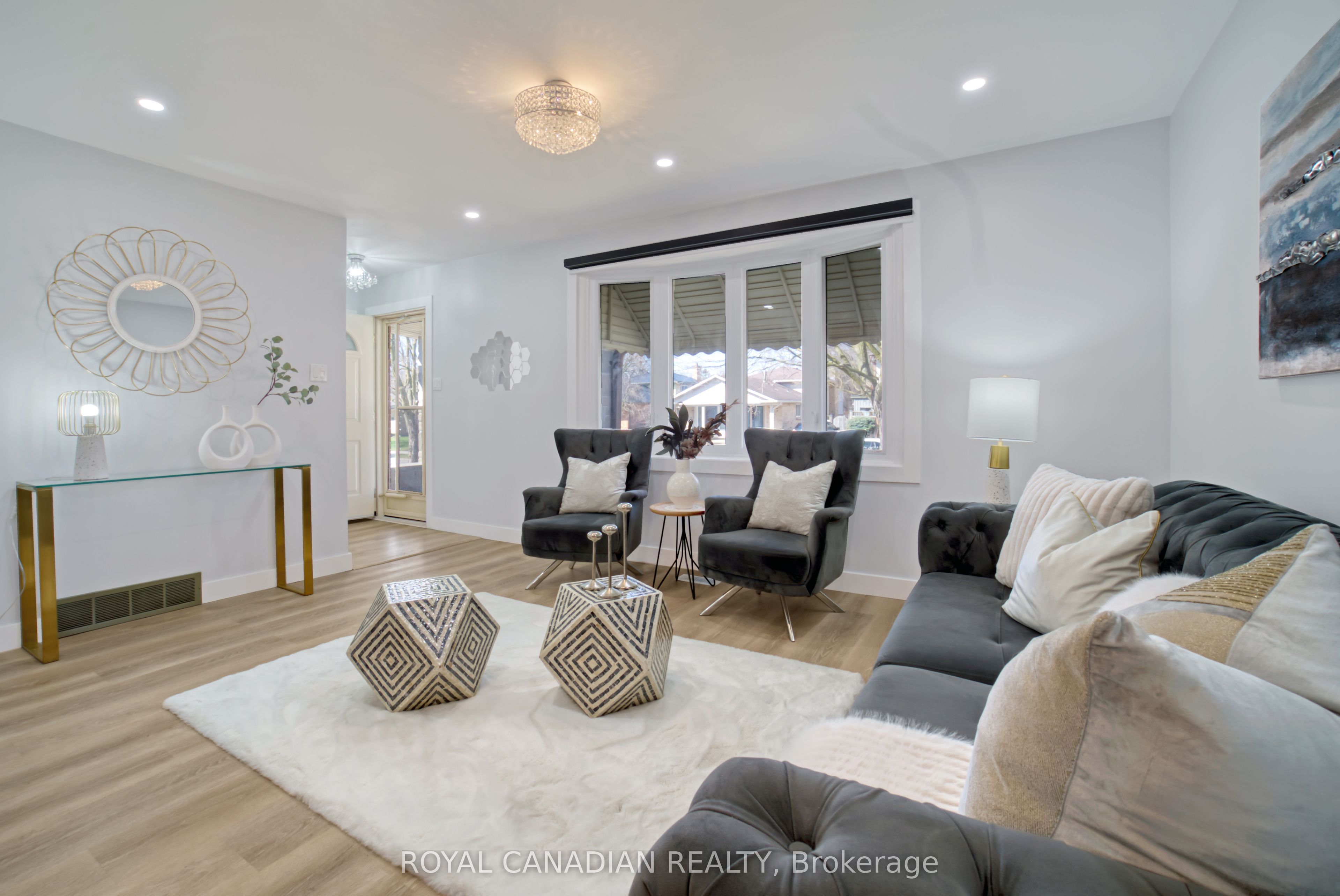 60 Lysanda Avenue