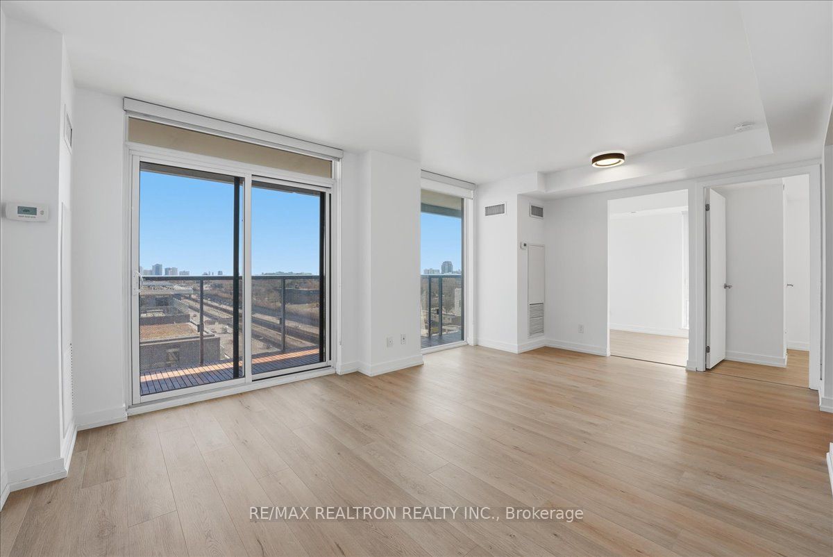 120 Varna Drive 1004