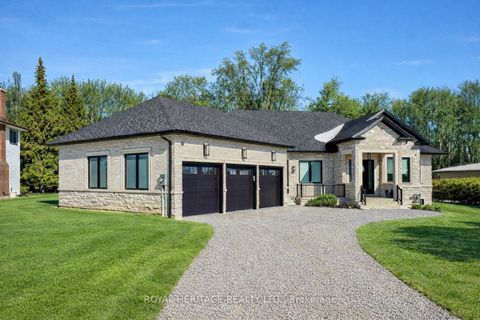 614 Roselawn Avenue Oshawa ON L1L 1B2