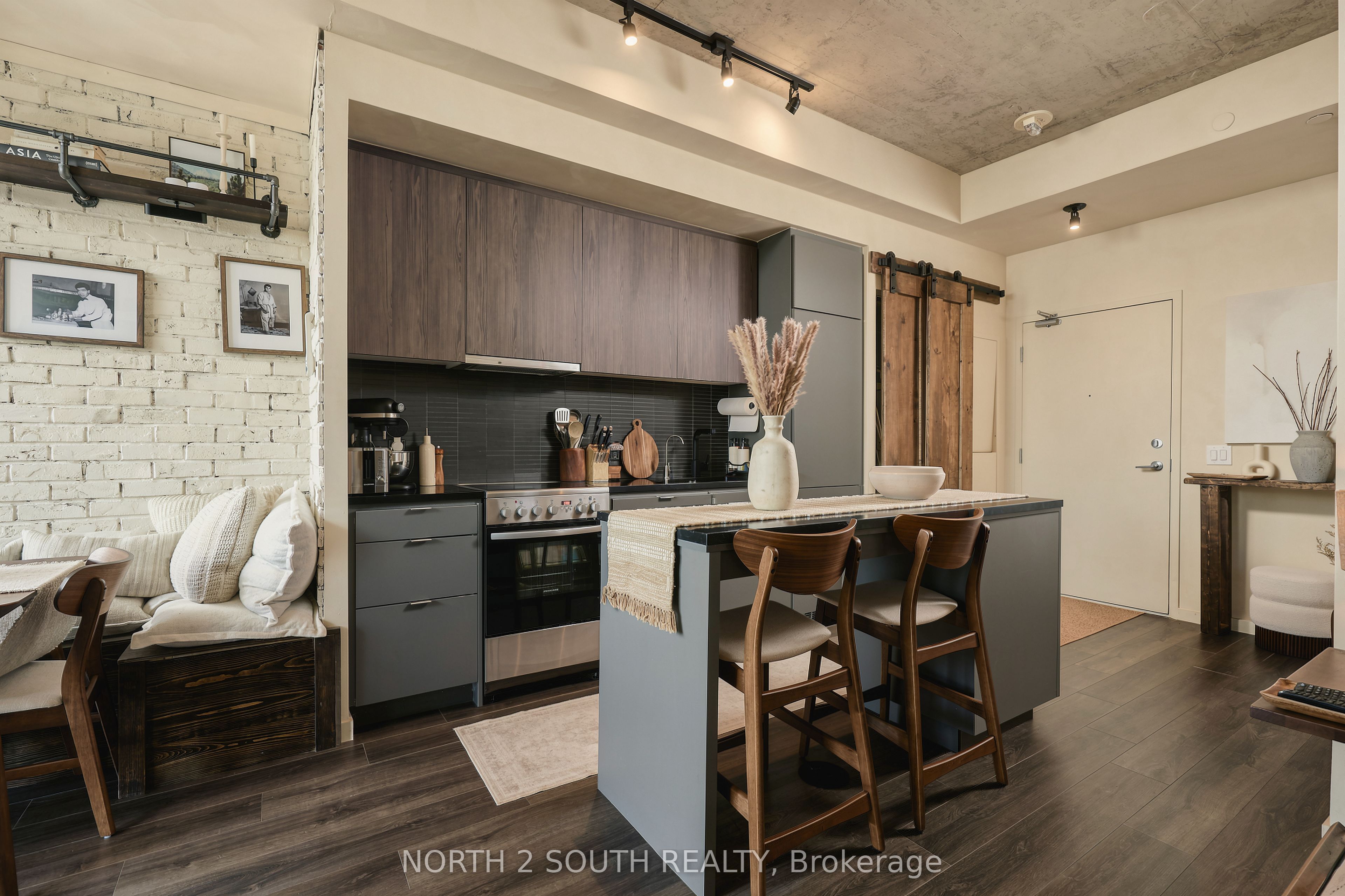 7 Smith Crescent 717