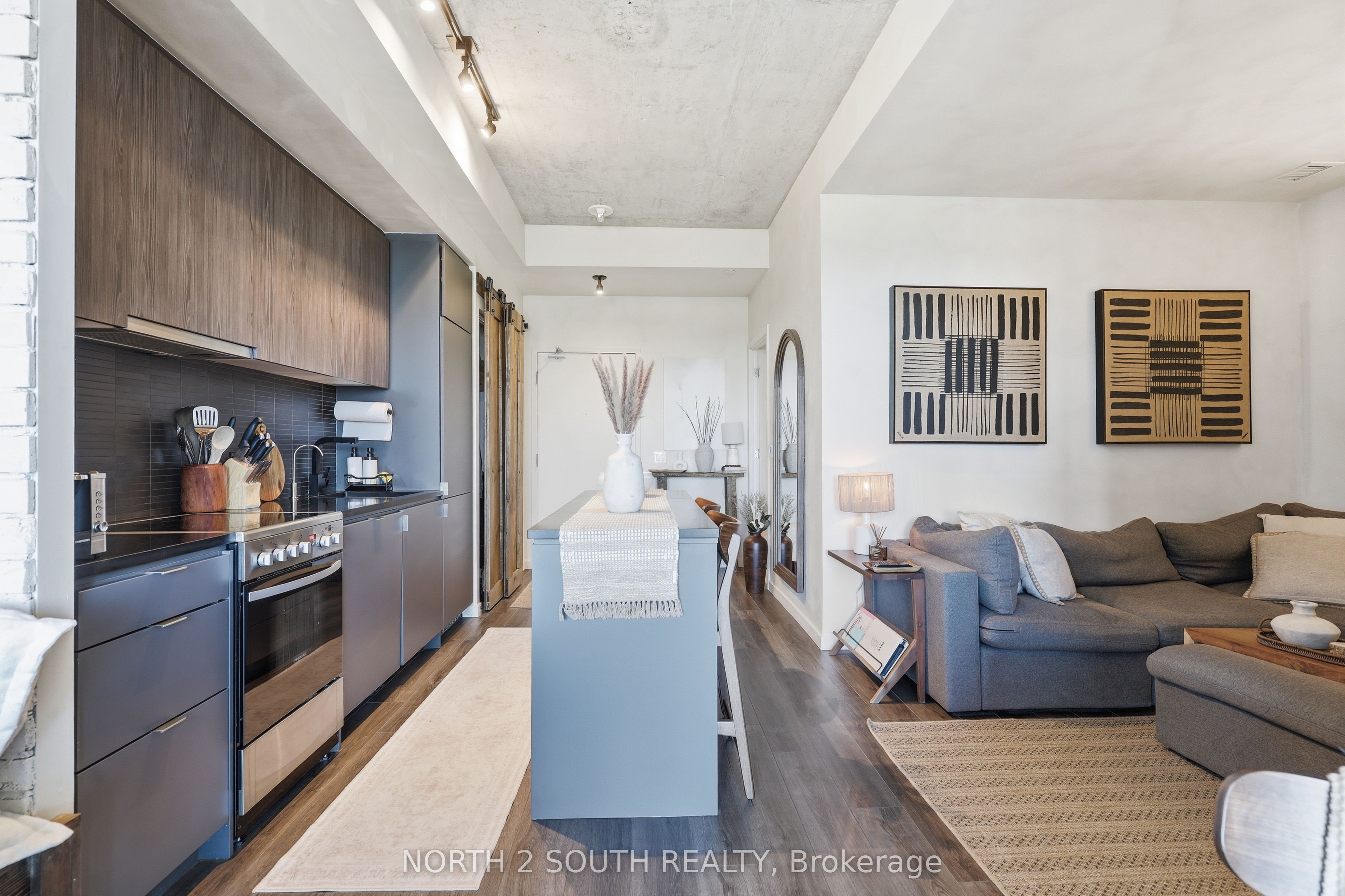 7 Smith Crescent 717