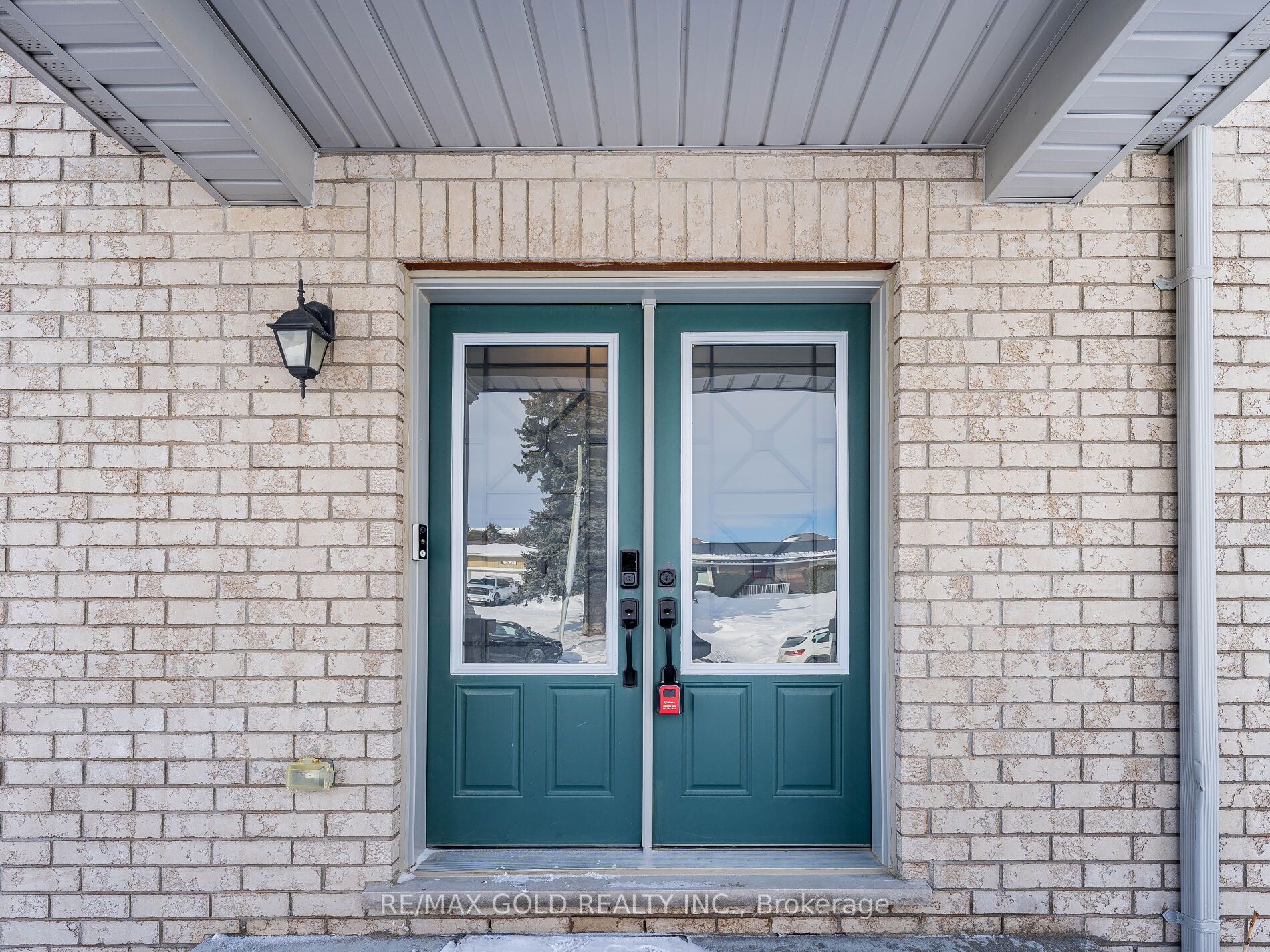 1966 GRANDVIEW ST N Street