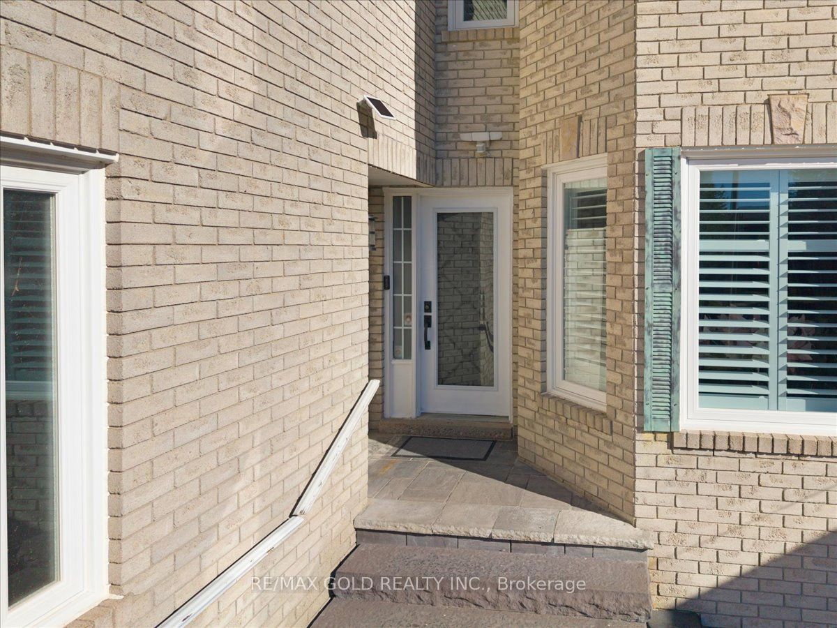 1484 Rose Haven Road