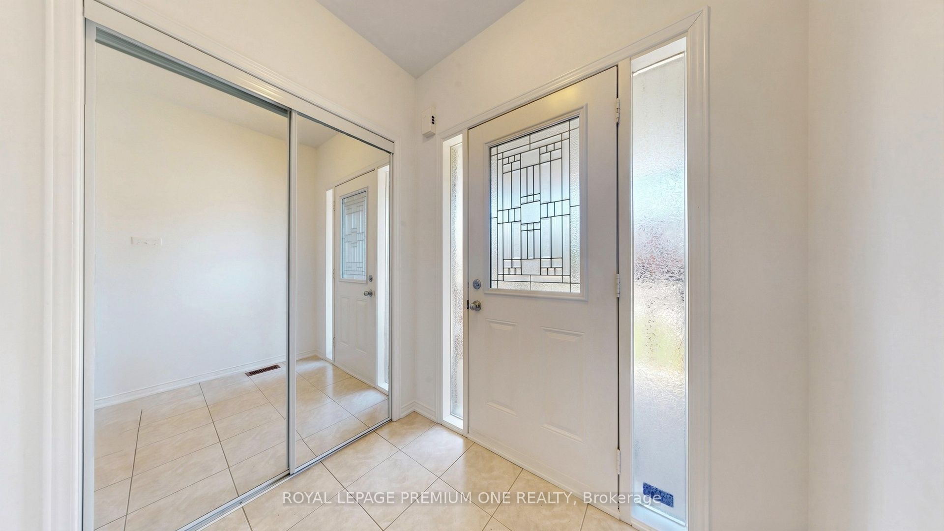 108 Argento Crescent