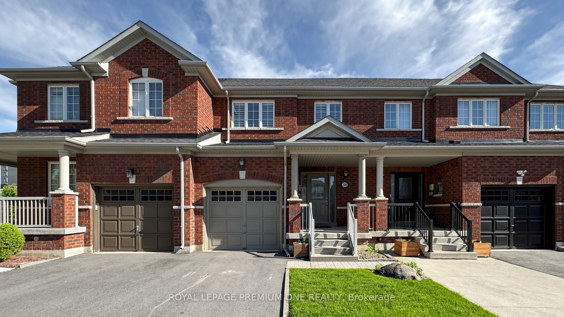 108 Argento Crescent