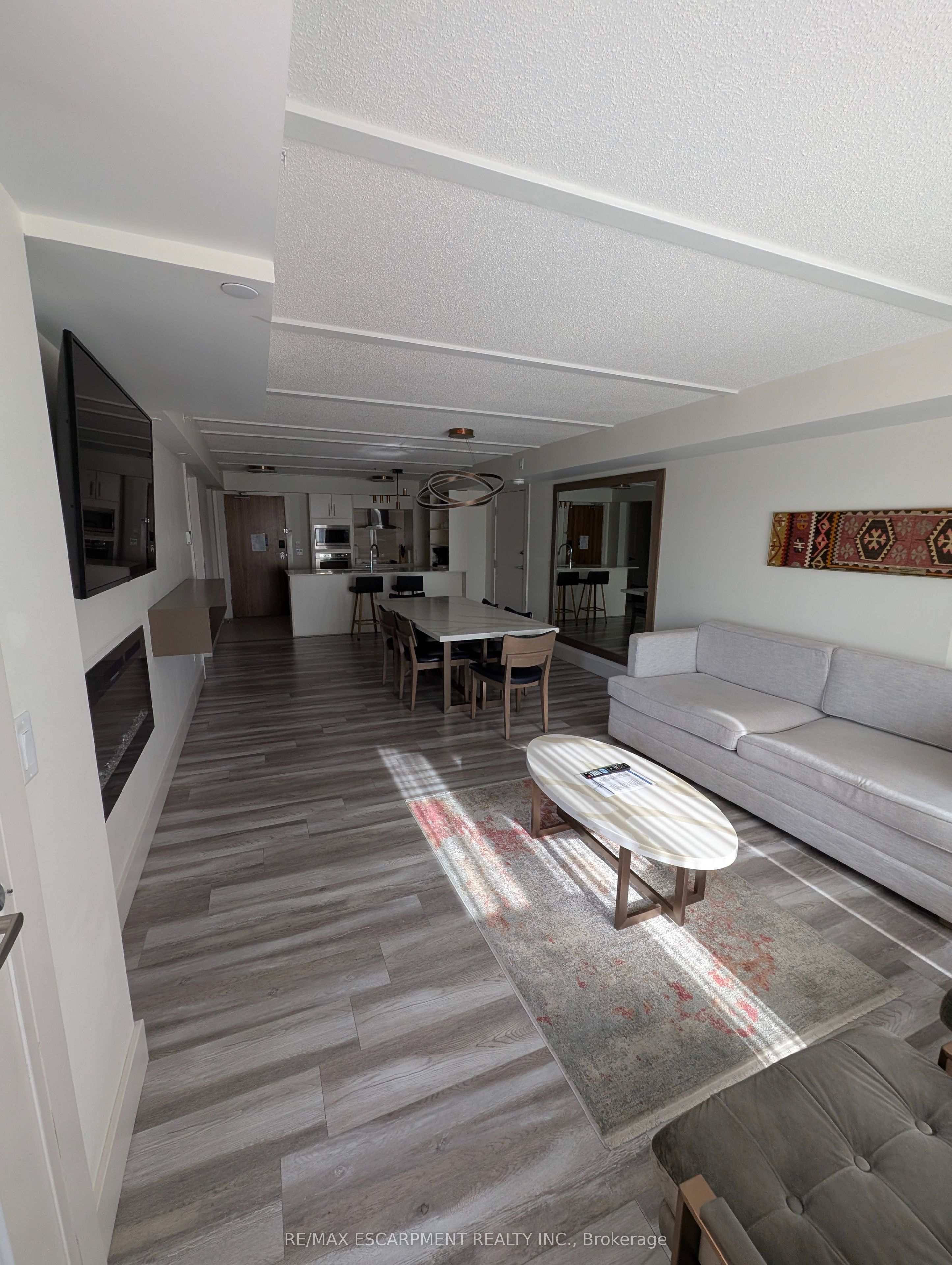 9 HARBOUR Street 4403 & 4405