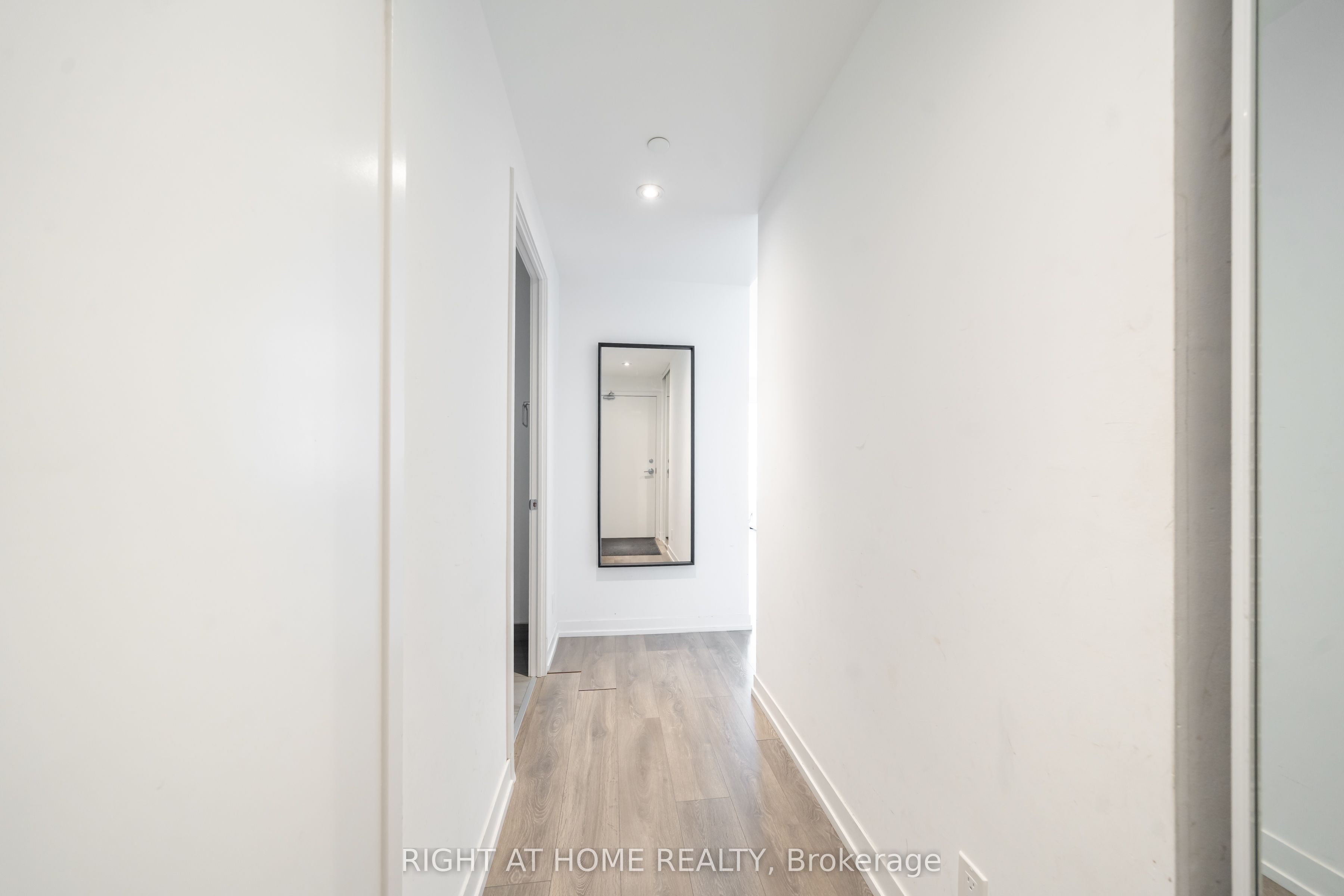 5 Buttermill Avenue 1005