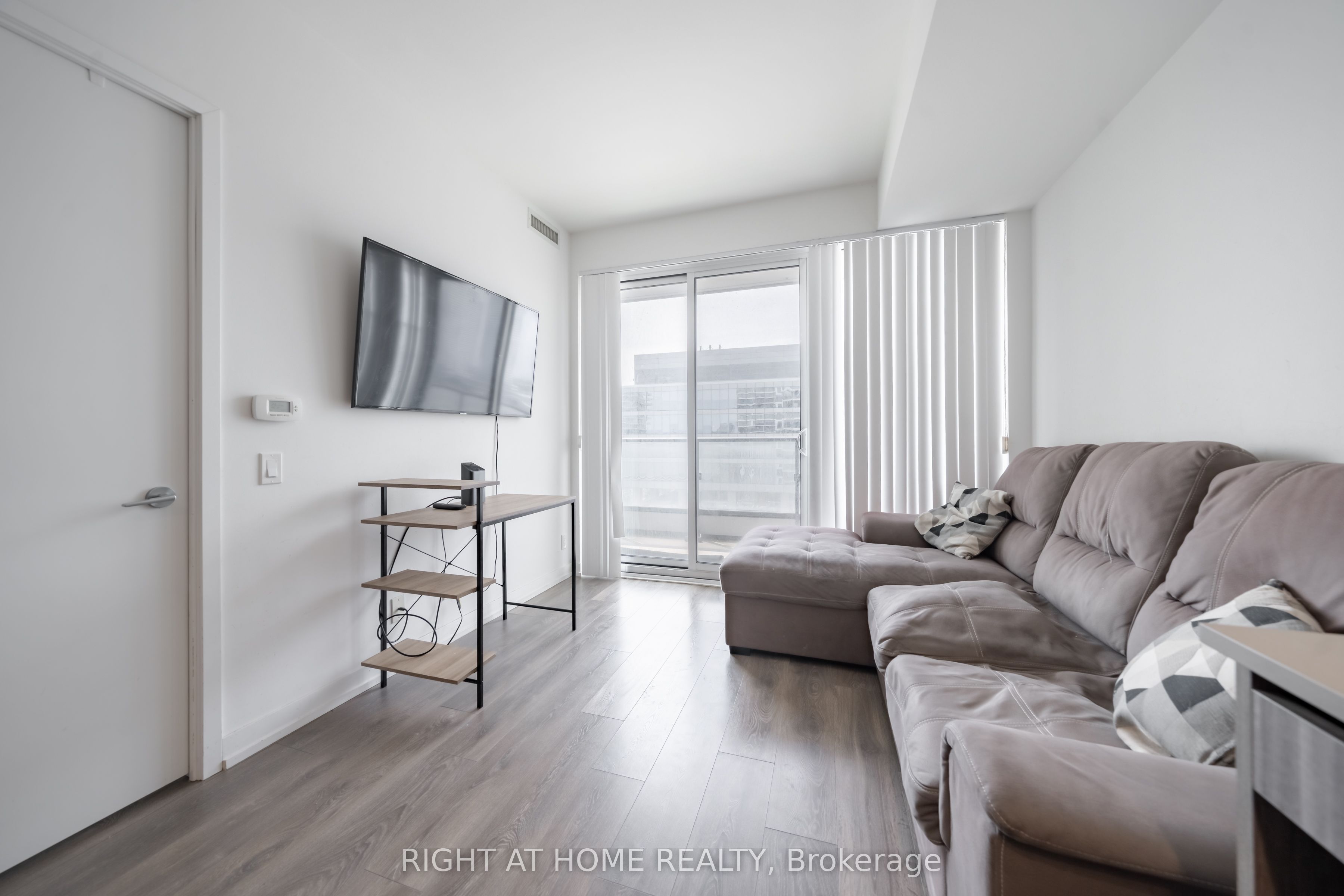 5 Buttermill Avenue 1005