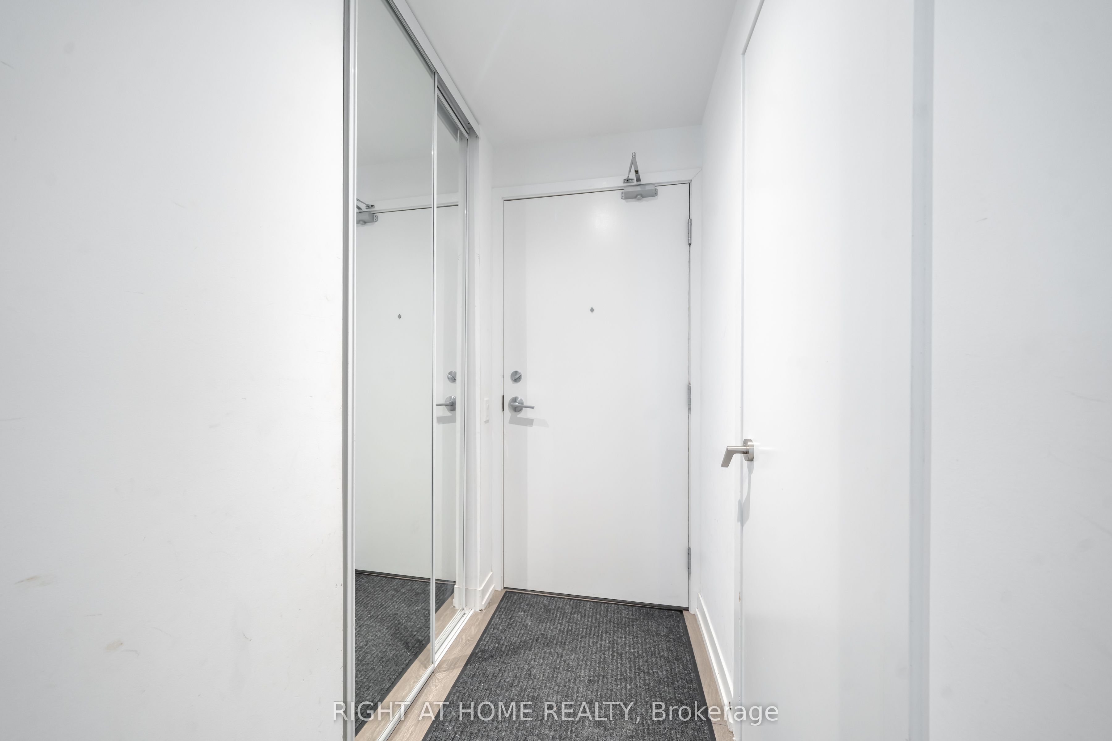 5 Buttermill Avenue 1005