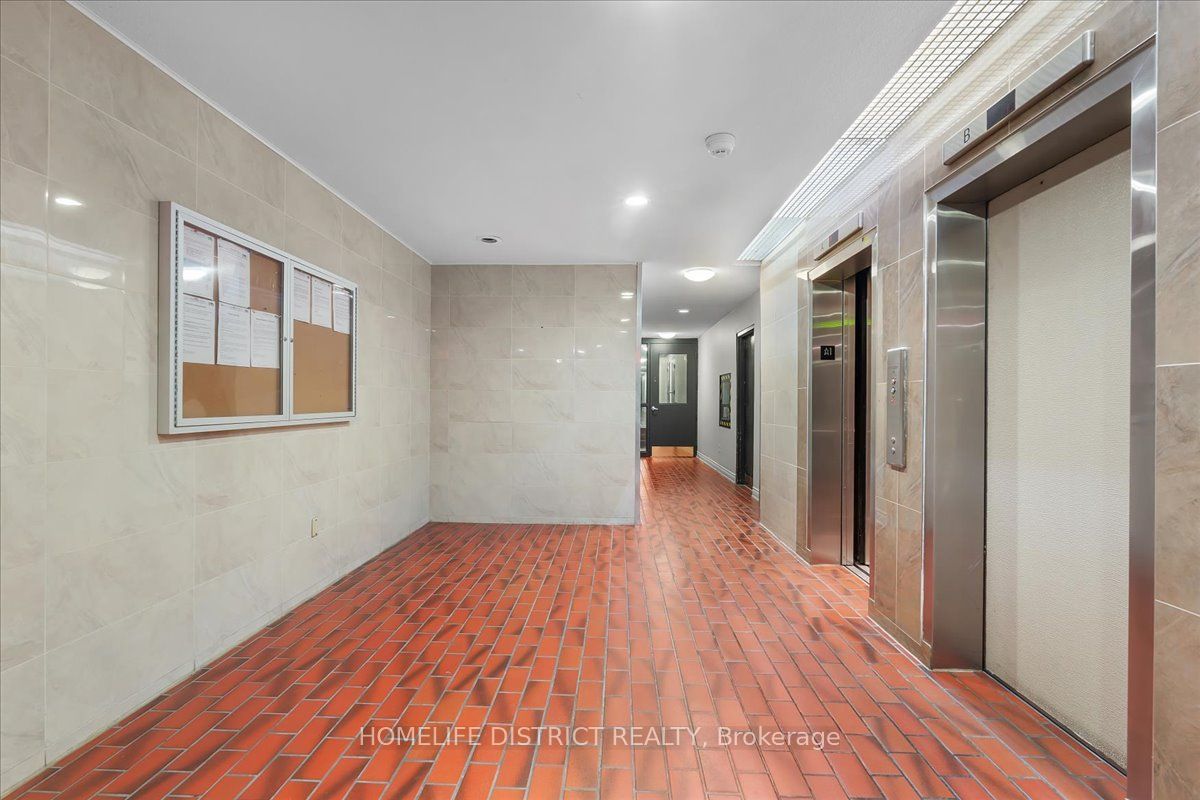 3420 Eglinton Avenue E 404