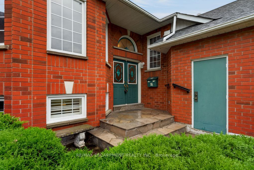 1141 Lockhart Road