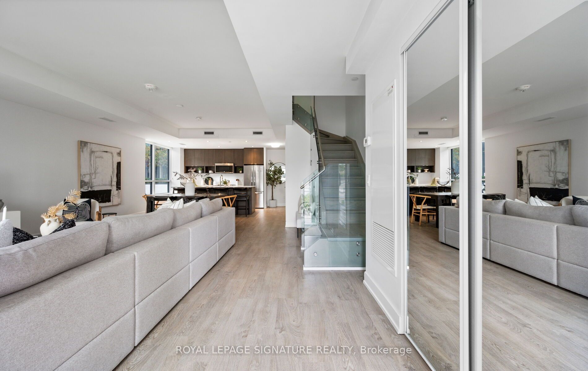 9 Mabelle Avenue TH07