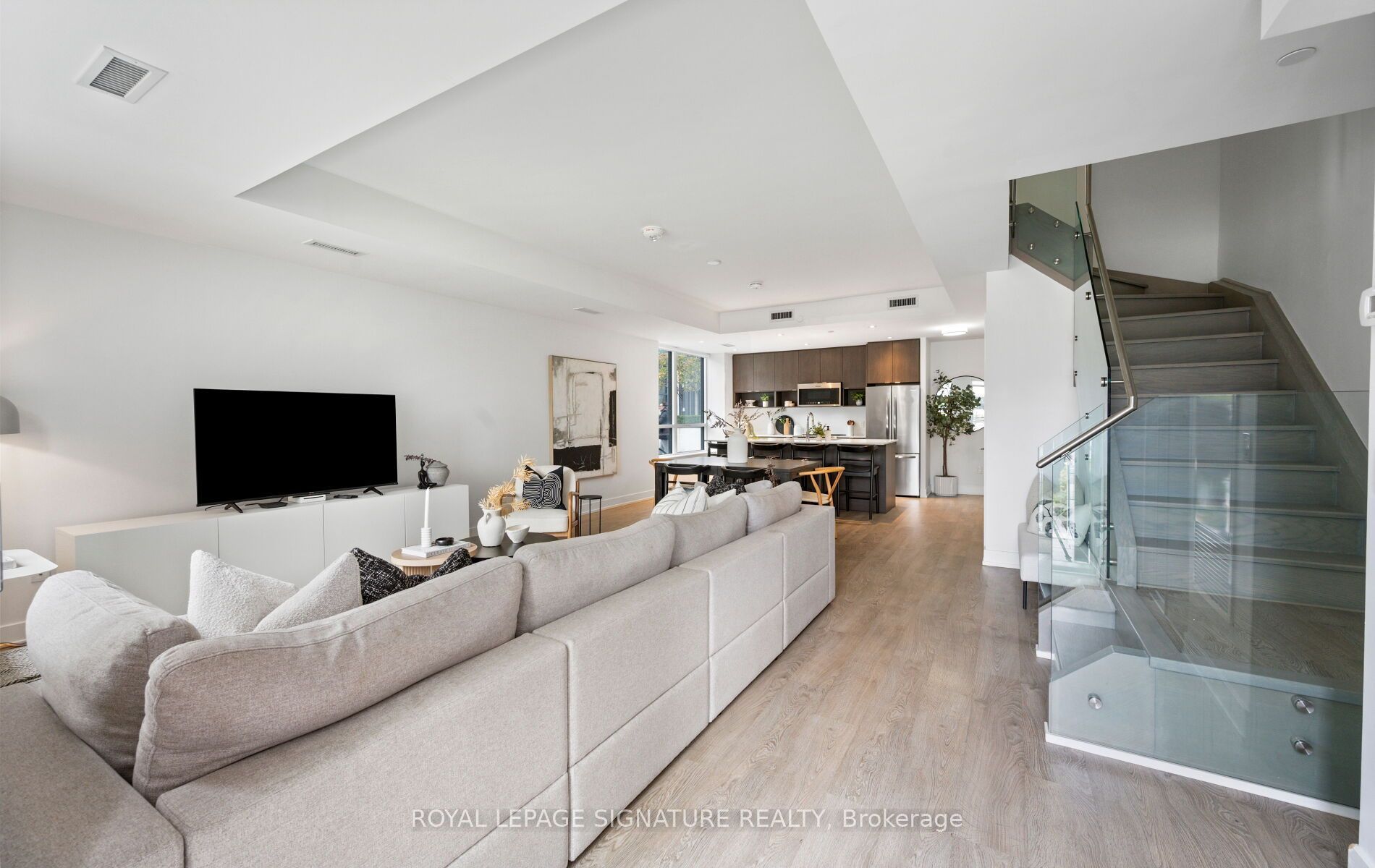 9 Mabelle Avenue TH07