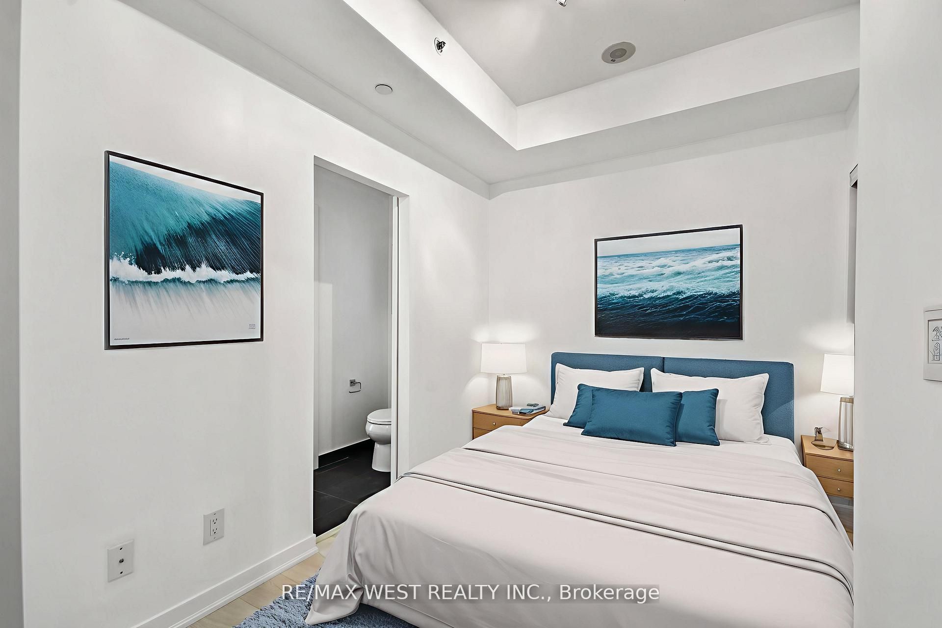 51 East Liberty Street 607