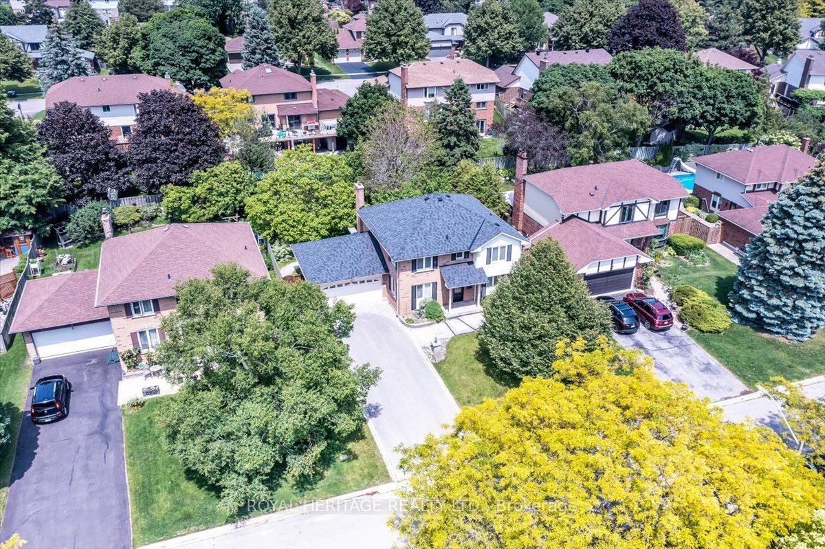 15 Cadby Road