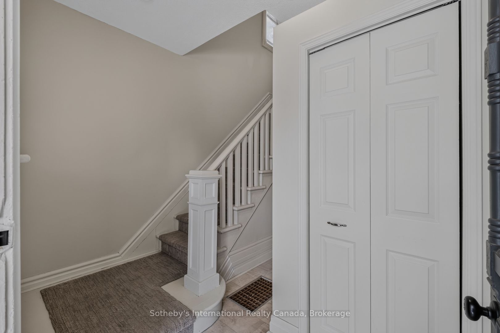 128 Douglas Street
