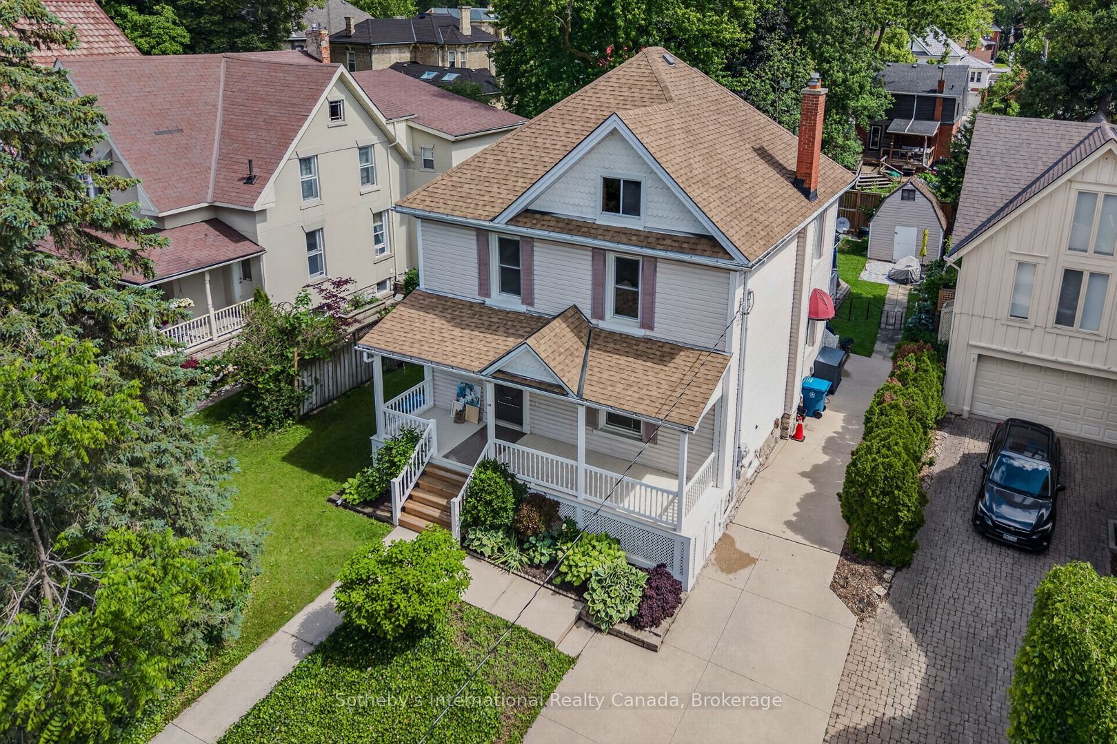 128 Douglas Street