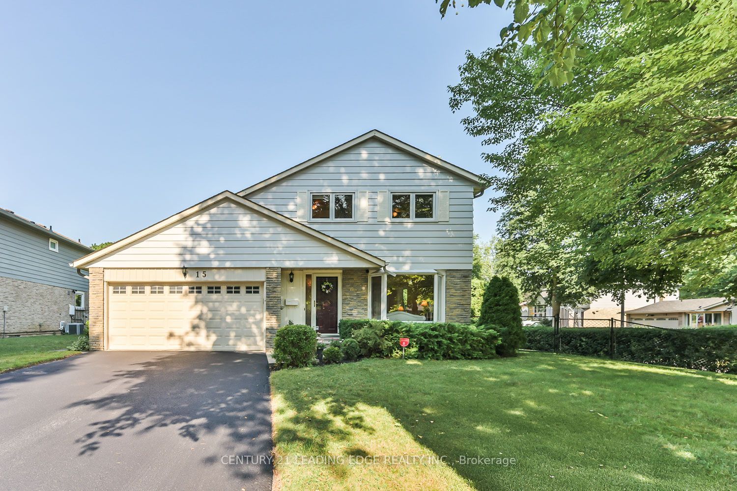 15 Sir Gawaine Place