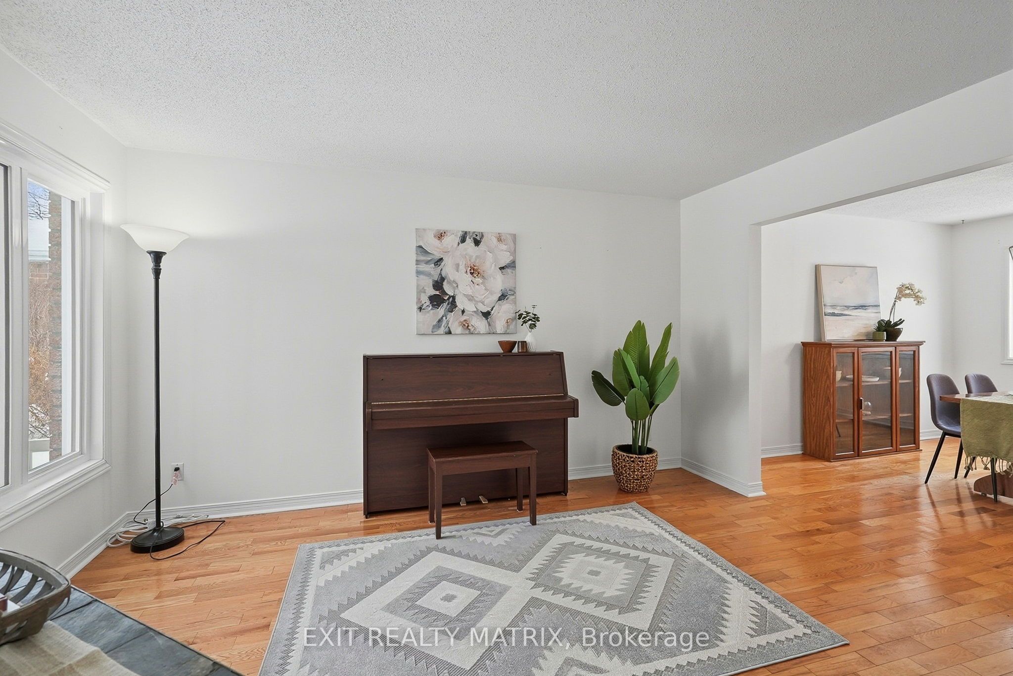 727 Brome Crescent